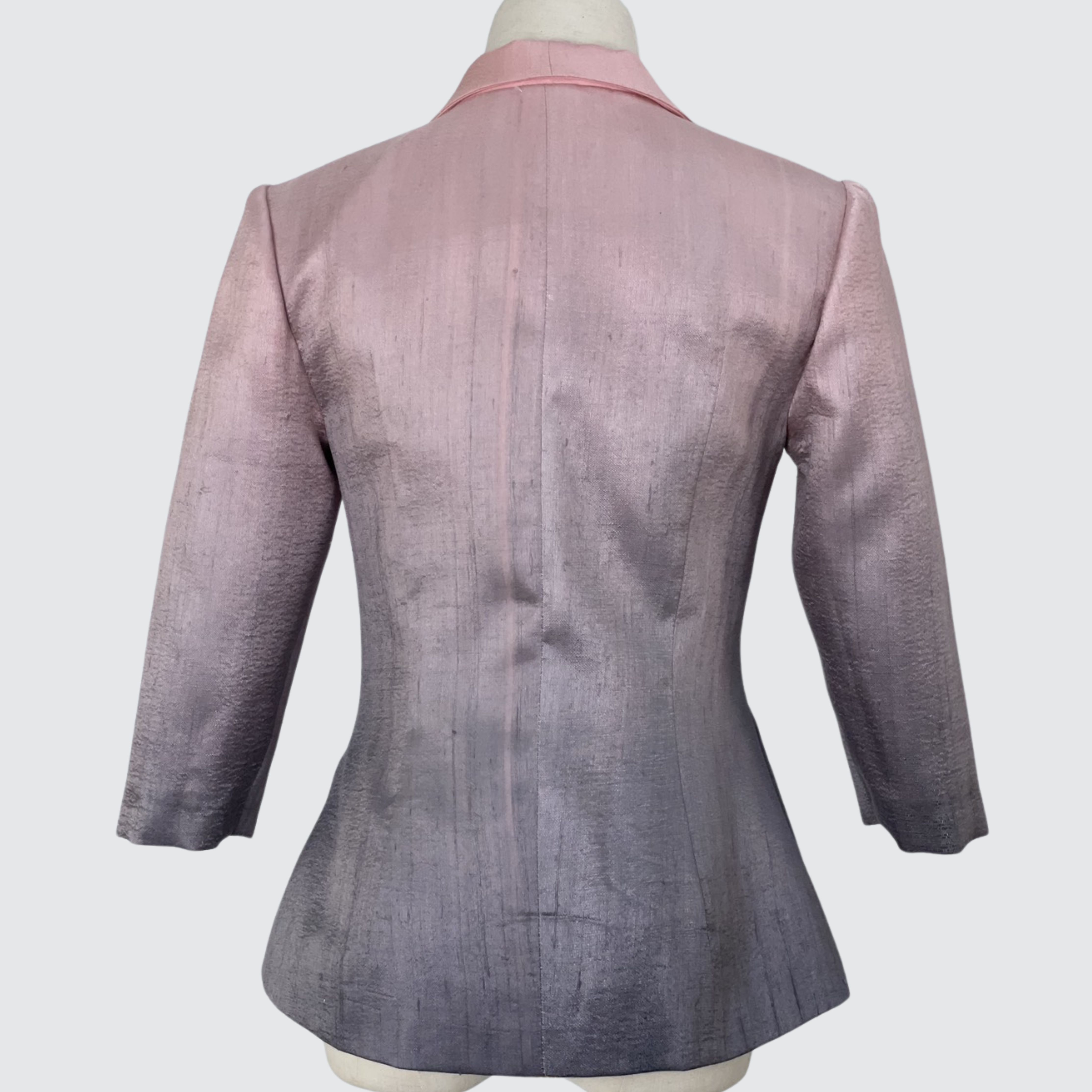 สูทหญิงแขนสามส่วน ตัดเย็บจากผ้าไหมลืบสไลด์สี ไหมแท้ 100% | ตัดเย็บตามรูปร่าง | เลือกผ้า ส่งไซส์ได้