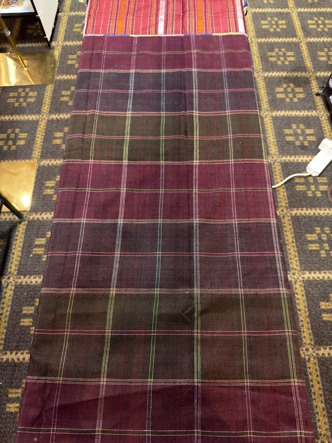 โสร่งโบราณ ขิดไหม ขนาด1x2เมตร สีแดง รหัส R4F-155-12468152