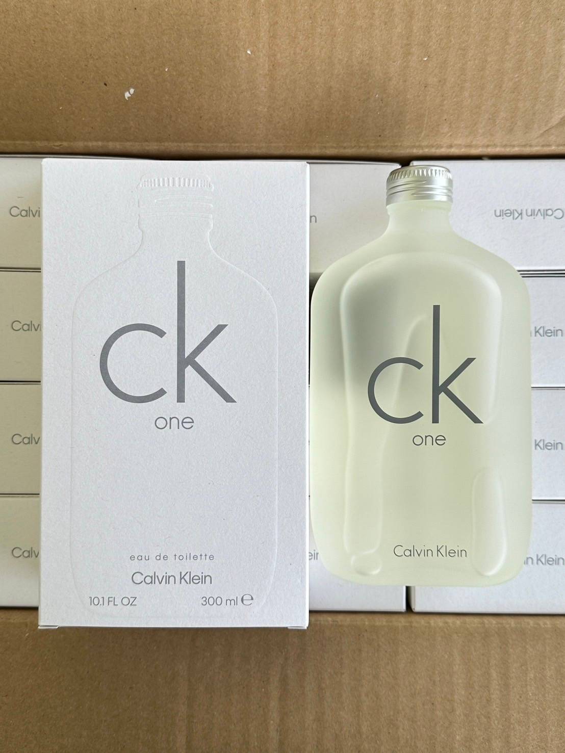 น้ำหอมแท้ Calvin Klein Ck One EDT 300 ML. กล่องจริง