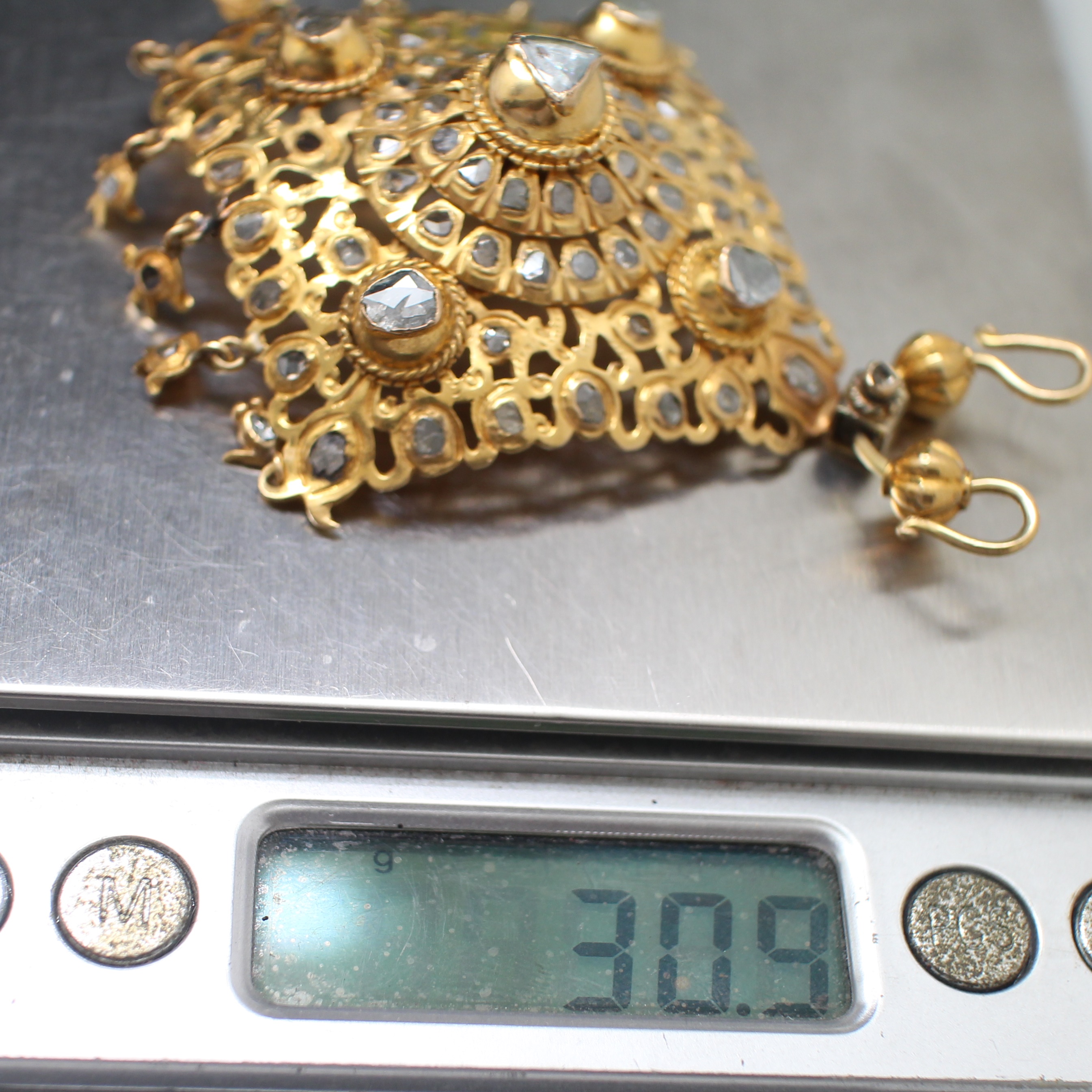 PD25099 จี้เพชรซีกฉลุลาย 5 ยอด ตุ้งติ้ง ทองแท้ 90% นน.รวม 30.9 กรัม