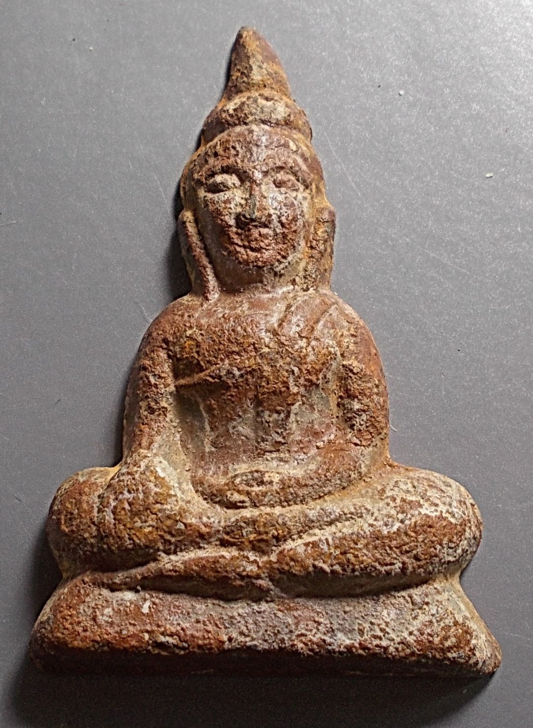 พระท่ากระดาน เนื้อตะกั่วเก่า พิมพ์ใหญ่ วัดต้นลำใย จ.กาญจนบุรี ปี 2536 พร้อมกล่องเดิม