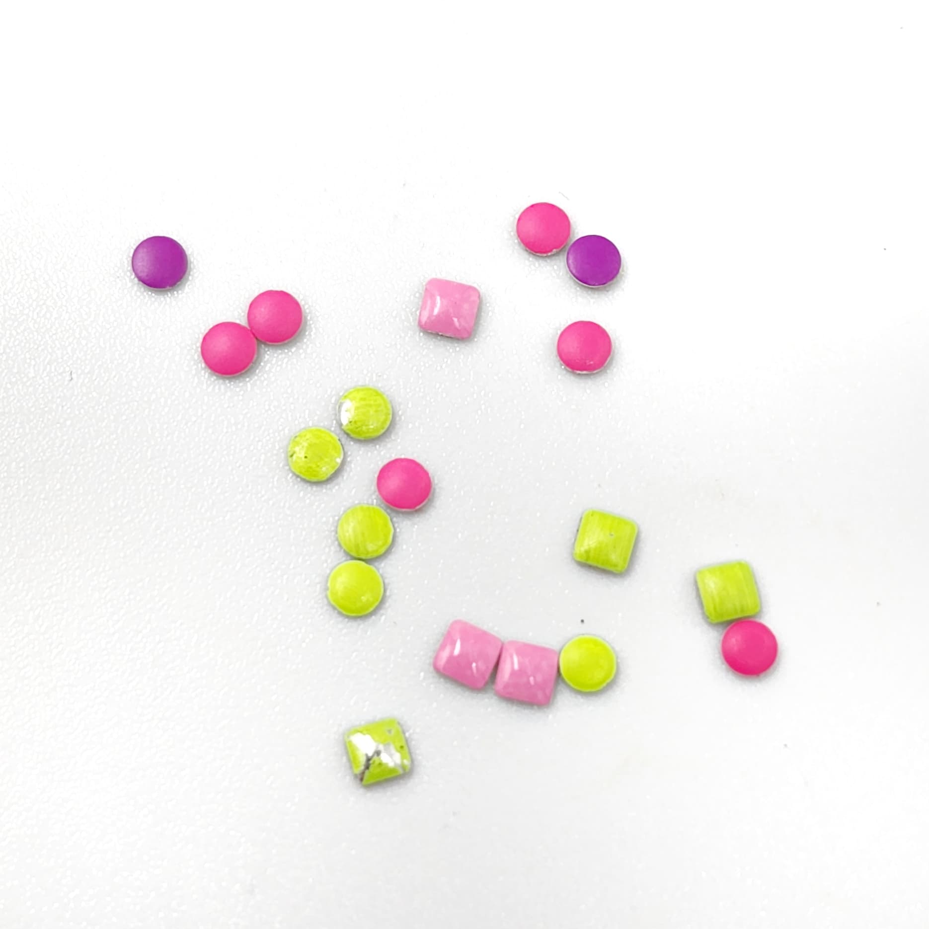 หมุดติดเล็บ อะไหล่ตกแต่งเล็บ โลหะติดเล็บ หมุดหลากสี