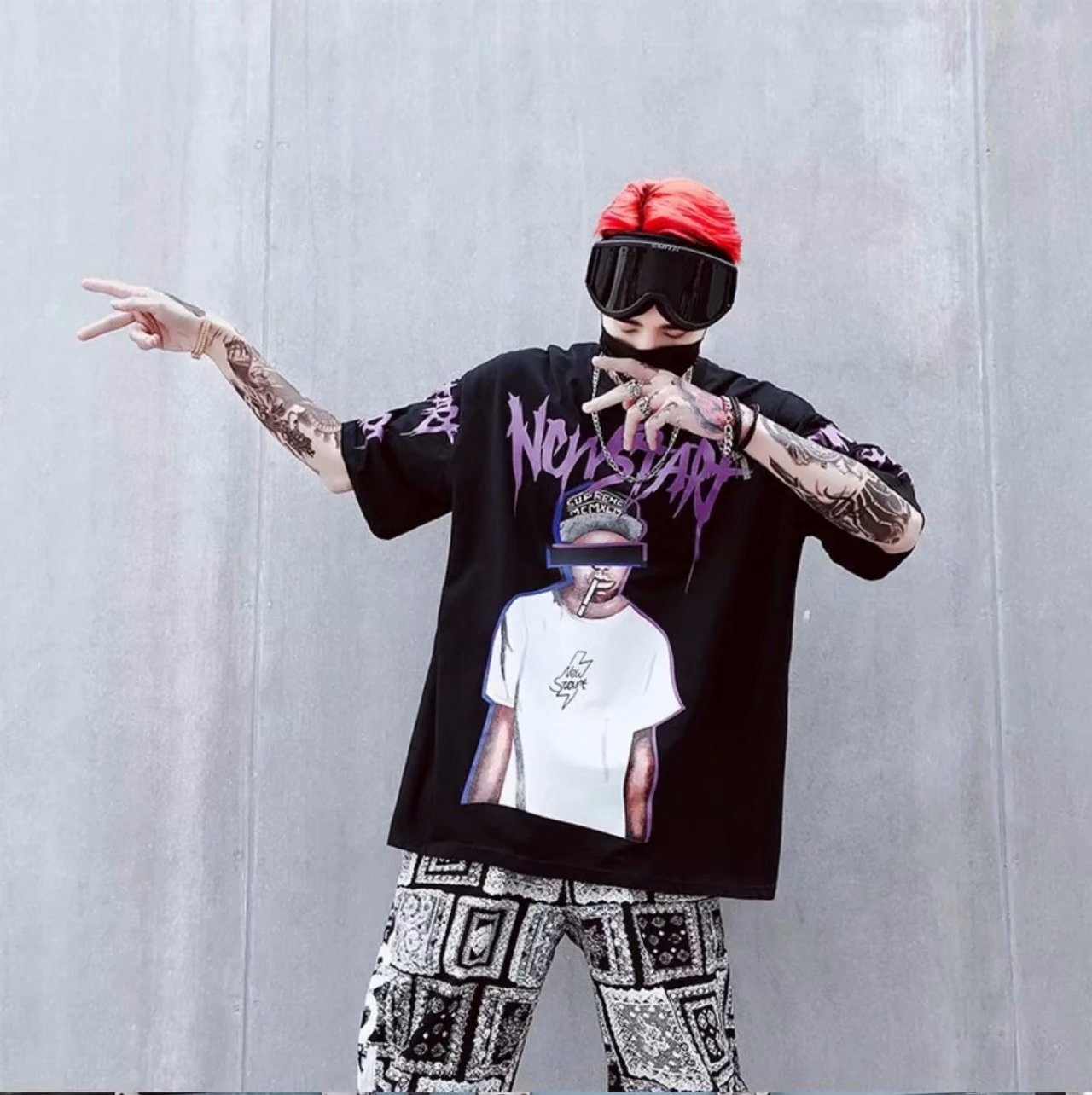 เสื้อยืด Street Fashion Oversize สีดำ NEW STRAT