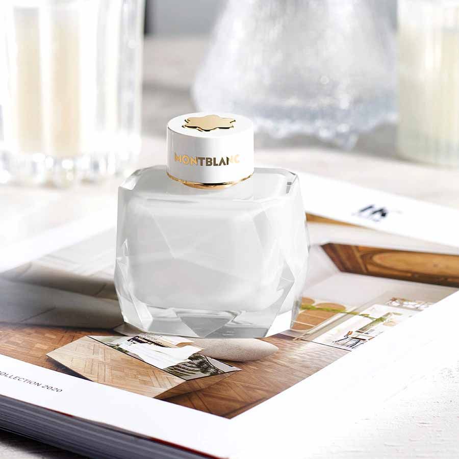 น้ำหอมจิ๋วมินิ MontBlanc Signature EDP 4.5ml แบบแต้มมีกล่อง ( Mini Perfume น้ำหอมขนาดพกพา) น้ำหอมจิ๋วมินิ ขวดน่ารัก ตั้งโชว์ก็สวย พกพาก็สะดวก หัวแต้มตามจุดชีพจร