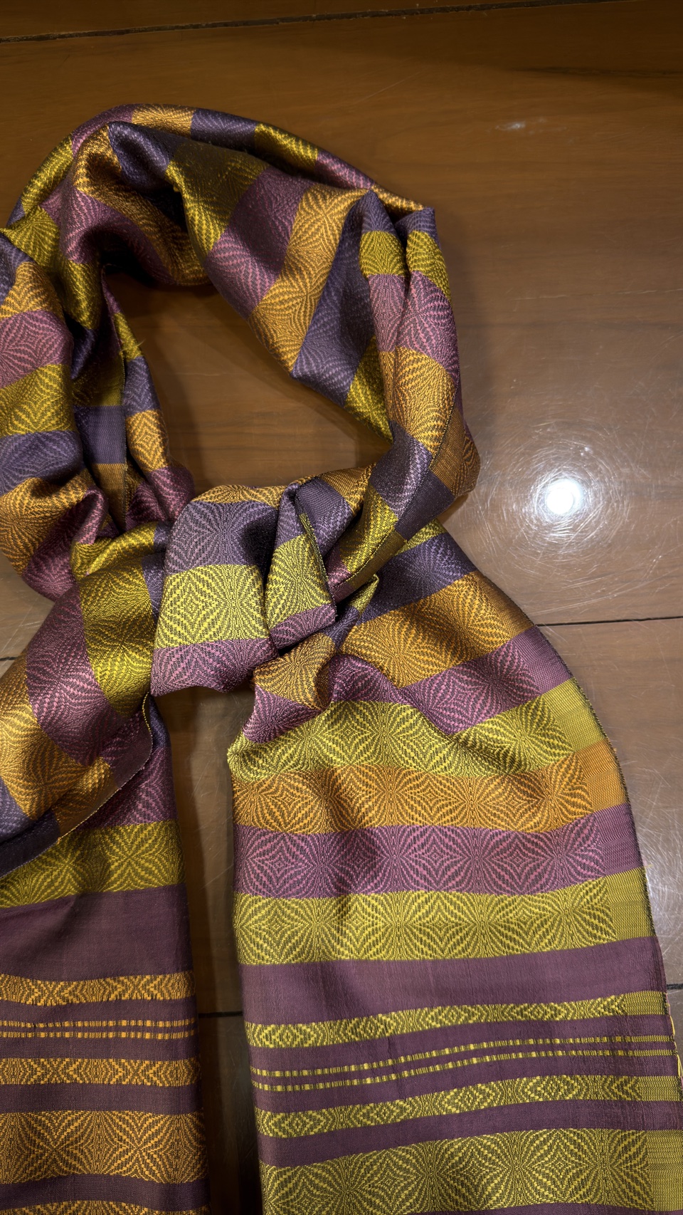 ผ้าคลุมไหล่ผ้าไหม ไหมแท้ ยกดอกลีลาวดี เนื้อละเอียด ขนาด 63x200ซม. สีคละสี รหัส ZYG-AA-111868175