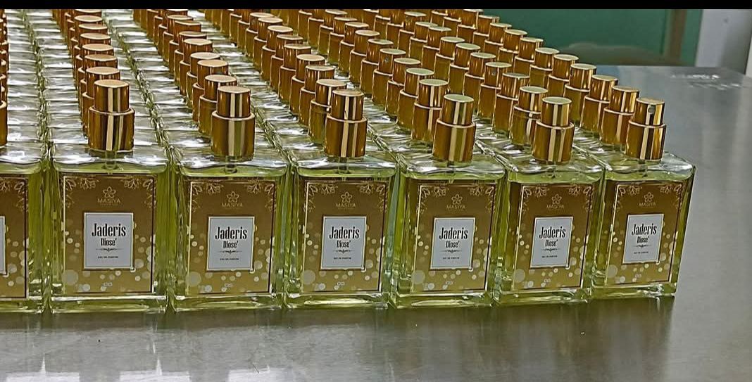 Perfume กลิ่น Jaderis(สีเหลือง)