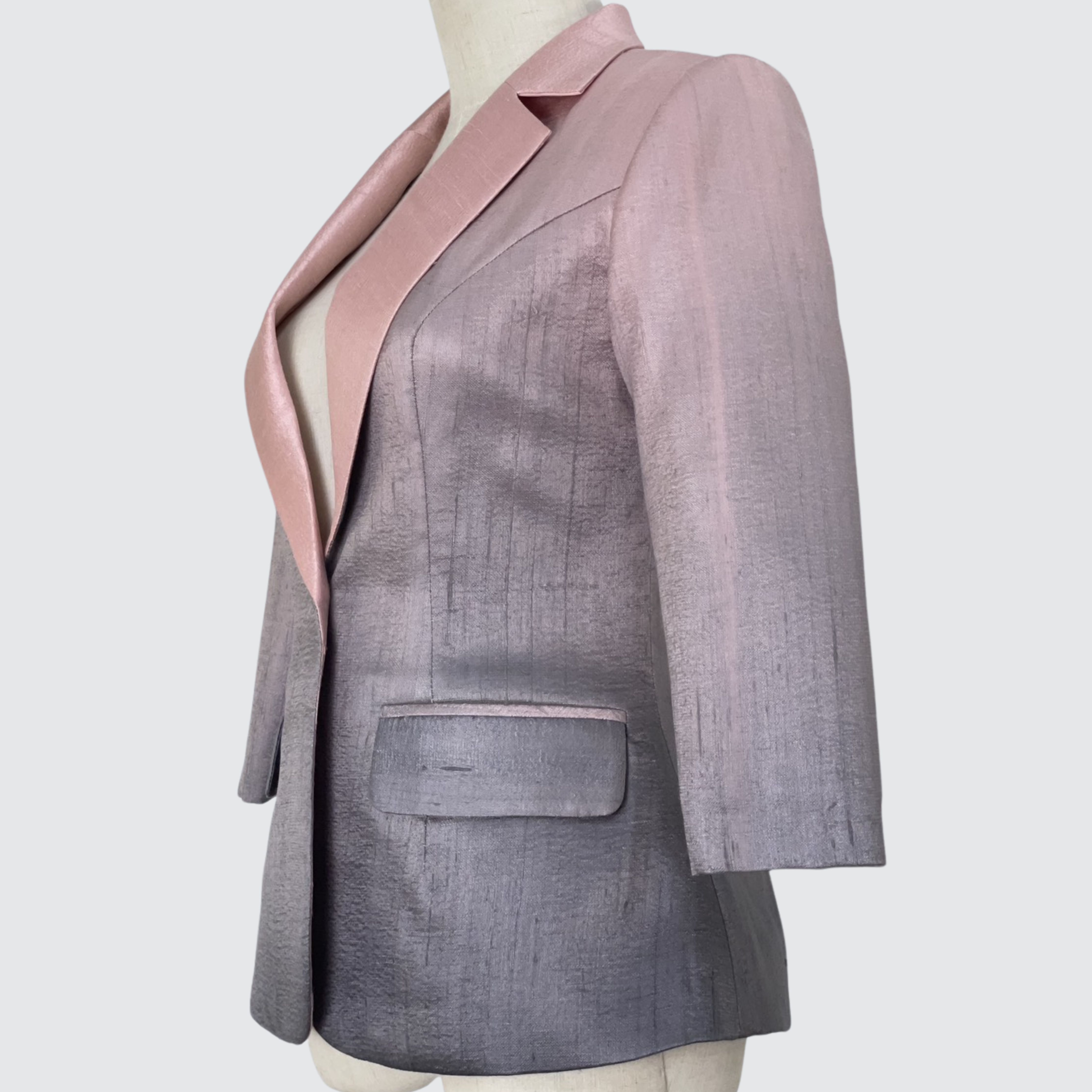 สูทหญิงแขนสามส่วน ตัดเย็บจากผ้าไหมลืบสไลด์สี ไหมแท้ 100% | ตัดเย็บตามรูปร่าง | เลือกผ้า ส่งไซส์ได้