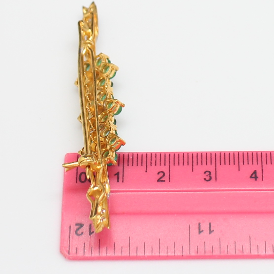 CL25020 กิ๊ฟมรกตดอกไม้ ประดับเพชรแท้ 0.40 กะรัต ทองแท้ 90% นน.รวม 7.2 กรัม เป็นเข็มกลัดได้