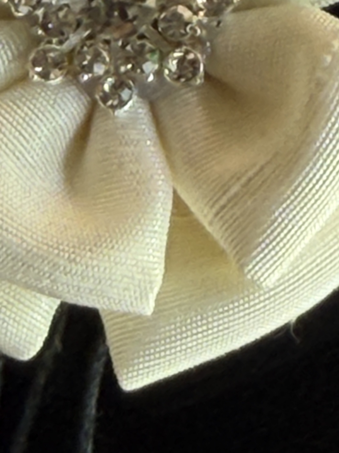 เข็มกลัดดอกมะลิ พวงระย้า ผ้าไหมแท้ (กลัดหน้าอก) GF-ME-1126681