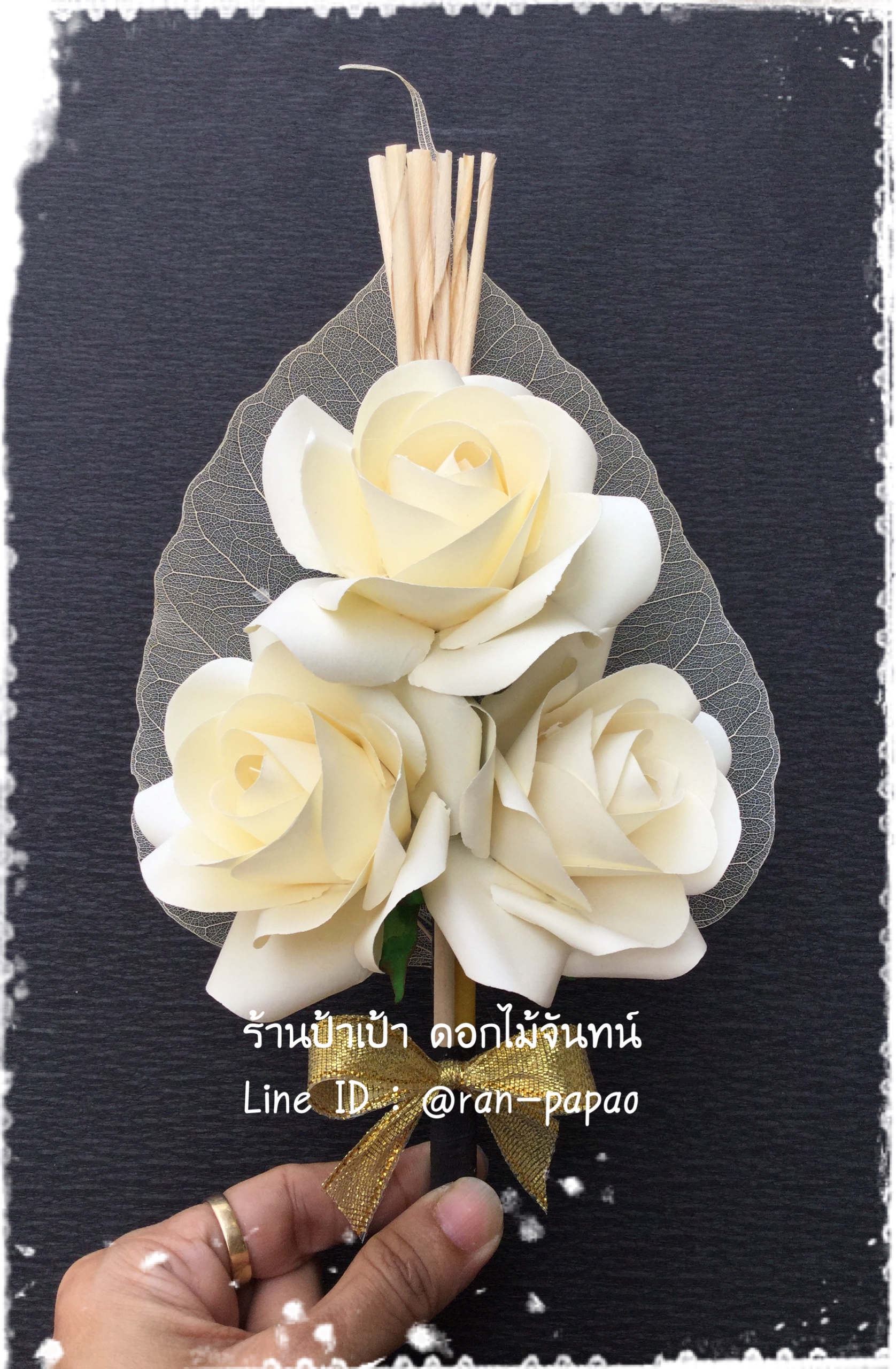 กุหลาบแย้มC 3 ดอก มี 6 สี