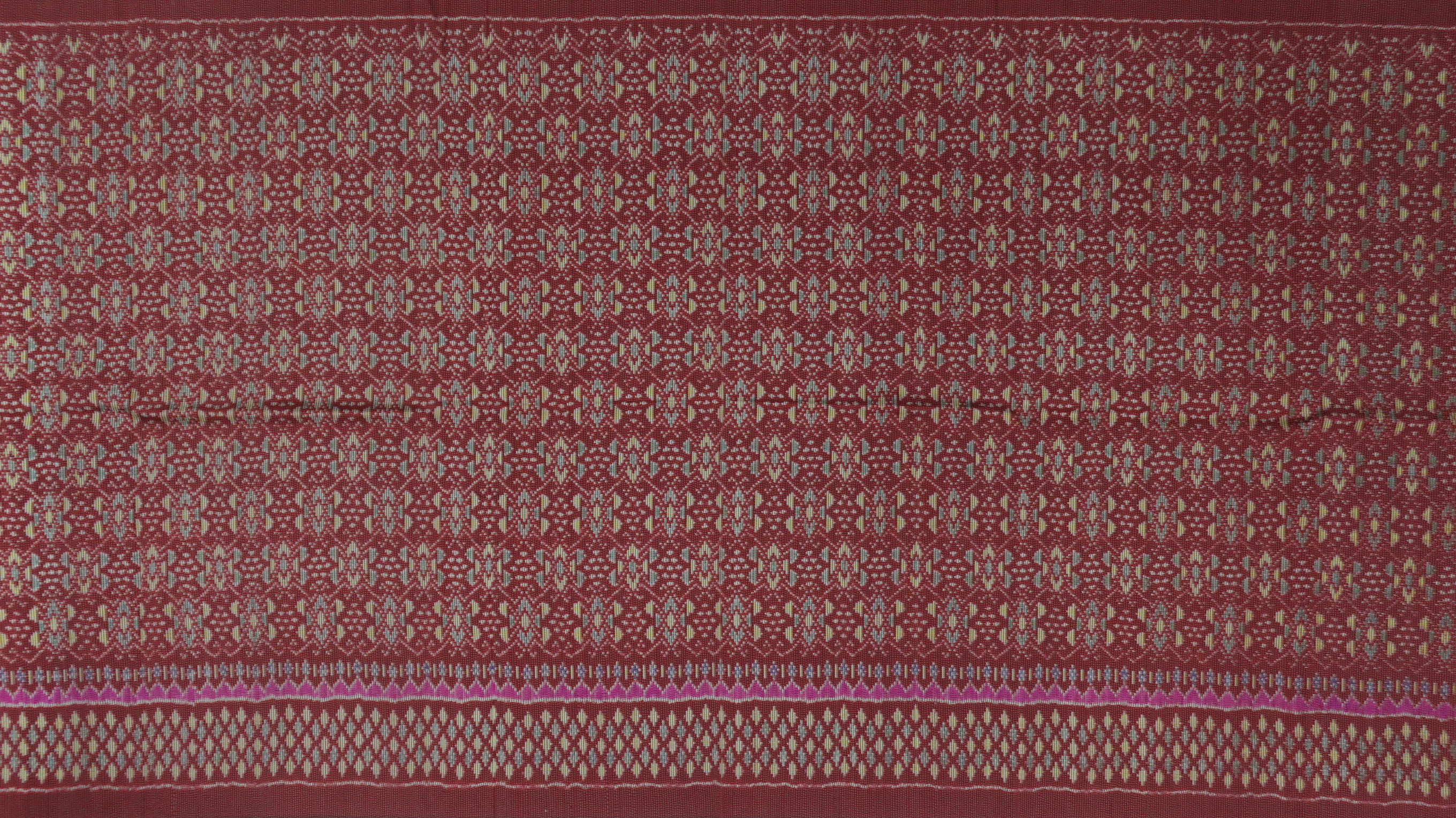 ซิ่น ผ้าไหมมัดหมี่ 3ตะกอ ขนาด 1x2เมตร ลายก้านแยง พื้นสีแดง รหัส R2Q-ME-066-1220670916