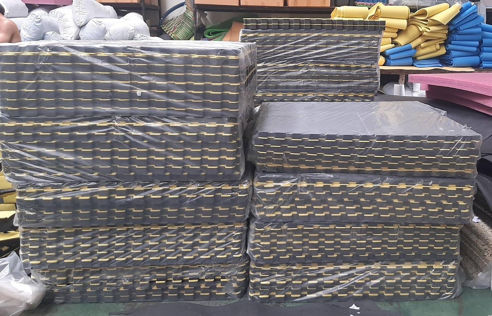 แผ่นจิ๊กซอว์ราคาถูกสุด 20 มิล ราคา 400 บาท