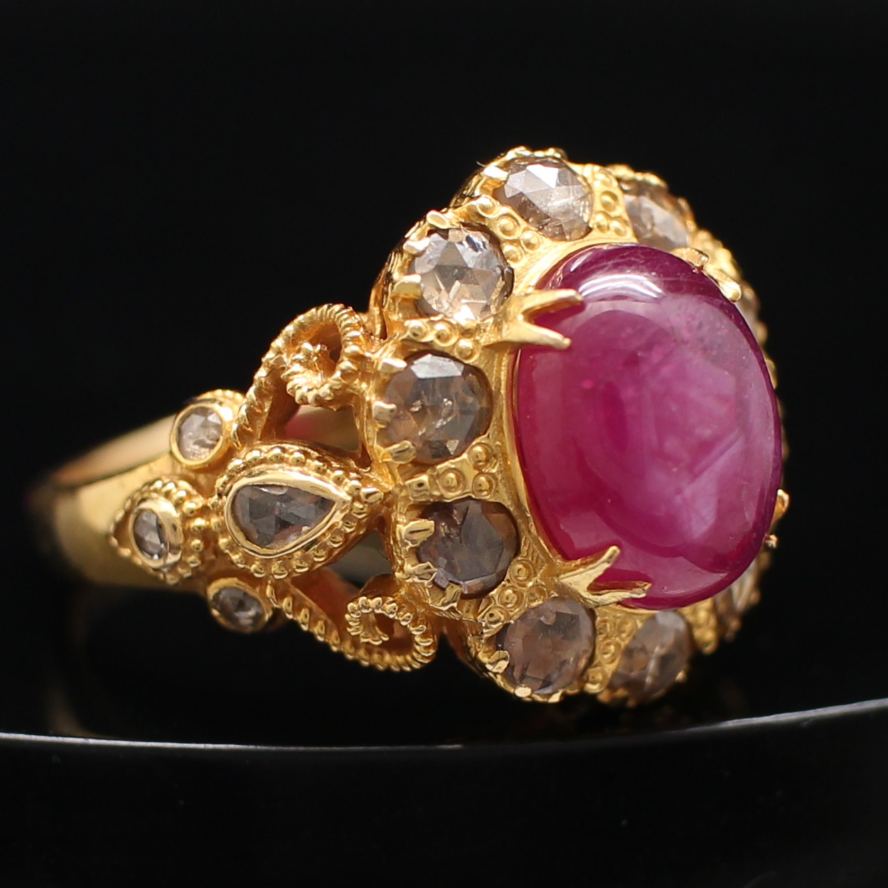 RG250195 แหวนทับทิมล้อมเพชรซีกลูกโลก ทองแท้ 90% นน.รวม 8.4 กรัม ขนาดแหวน 60