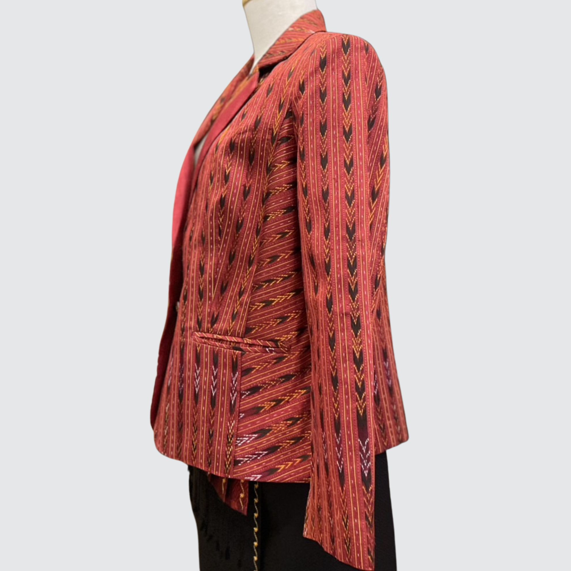 เสื้อสูทผ้าไหม ลายโฮล แขนยาว ไซส์XL สีแดง รหัส WD-PTS-060968