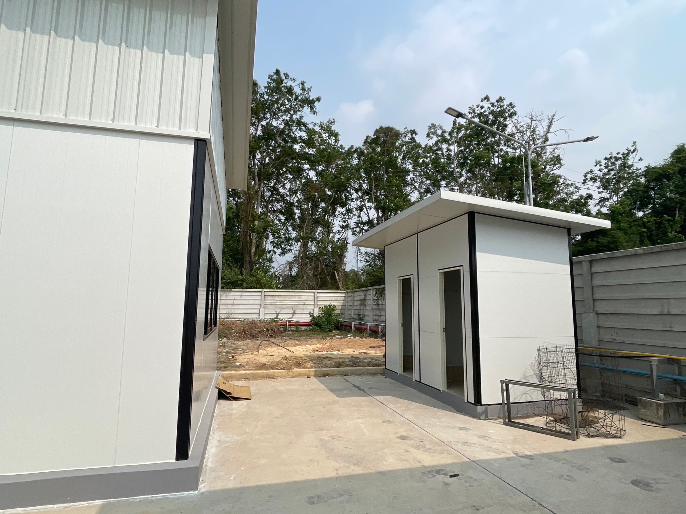 ออฟฟิศสำเร็จรูป บริษัทเหลียงซิ ขนาด5.00x20.00x4.50 เมตร