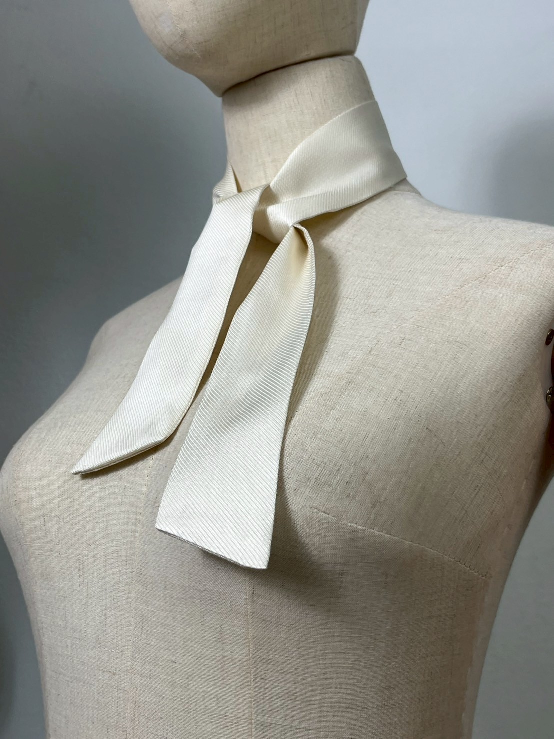 ไทริ้บบิ้น ผ้าไหมลายริ้ว 4ตะกอ ขนาด 5 x 86.5 cm (ผลิตขั้นต่ำ 8 เส้น)