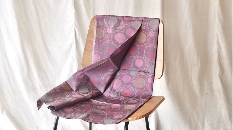 ผ้าไหมพิมพ์ลาย 2เส้น เนื้อเรียบ (ราคาต่อหลา) พื้นสีชมพูกะปิ รหัส A4-CT-103500