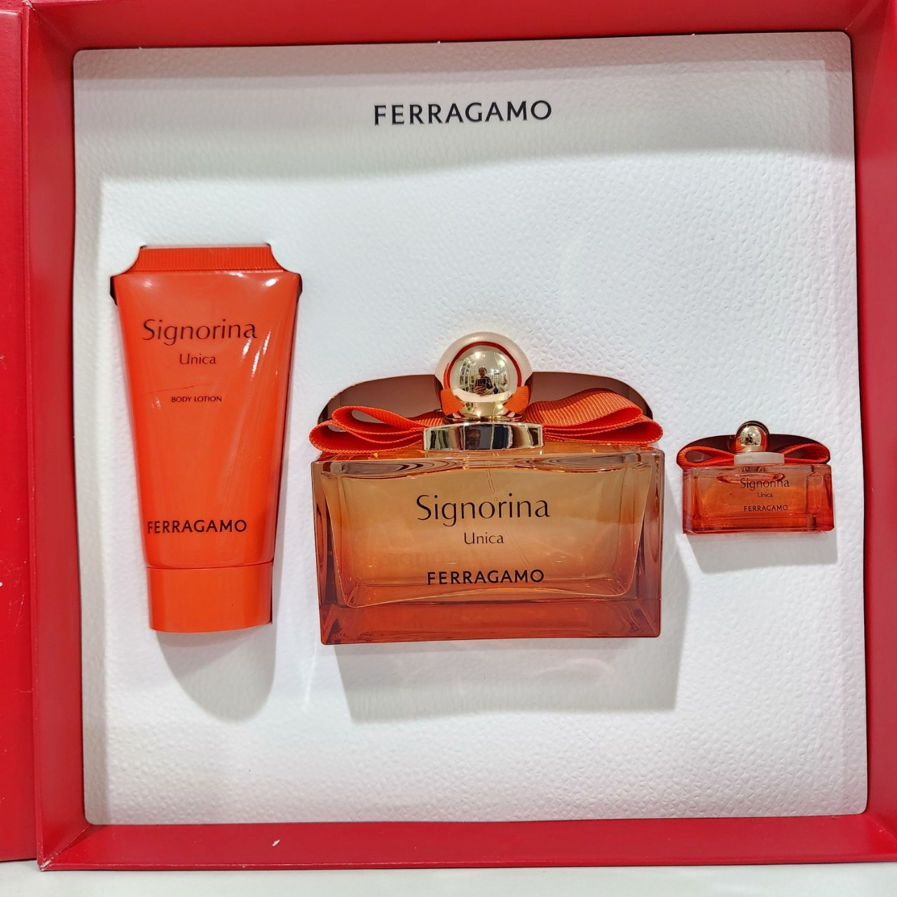 น้ำหอมแท้ Salvat0re Ferragam0 Sign0rina Unicha 100ml SET