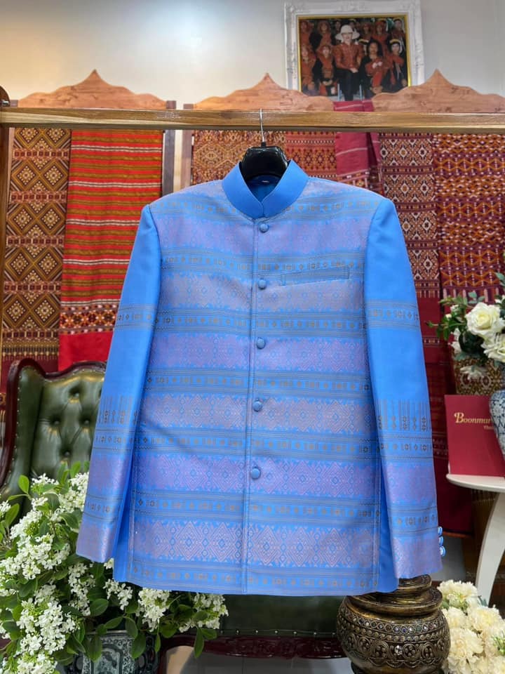 เสื้อสูทคอพระราชทาน แขนยาว ไหมแพรวา โทนสีฟ้า รหัส DM-BM-1128675