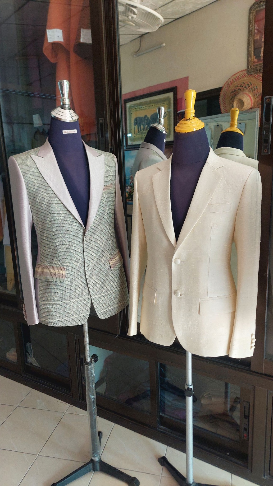 แบบตัด สูทสากลผ้าไหม (ไม่รวมผ้า) chobmai x ARW รหัส CUT-ARW-08306712