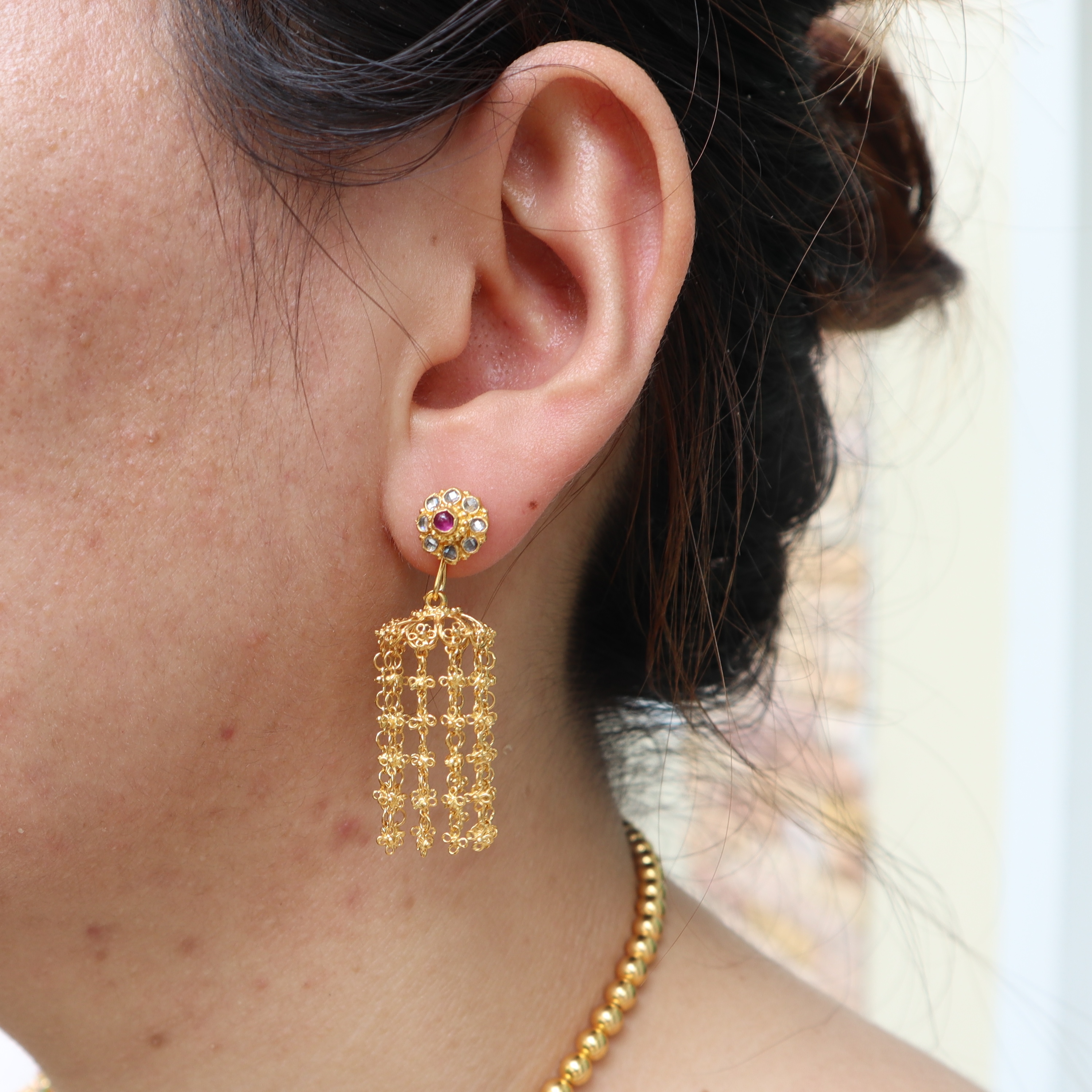 SI296 ชุดสังวาลย์พร้อมสร้อยข้อมือ สร้อยคอ ต่างหู ตัวเรือนเงินแท้ลงยา ประดับแก้ว สร้อยคอหนัก 62.2 กรัม สร้อยข้อมือ 2 เส้นหนัก 90.2 กรัม ยาว 17.5 ซม.