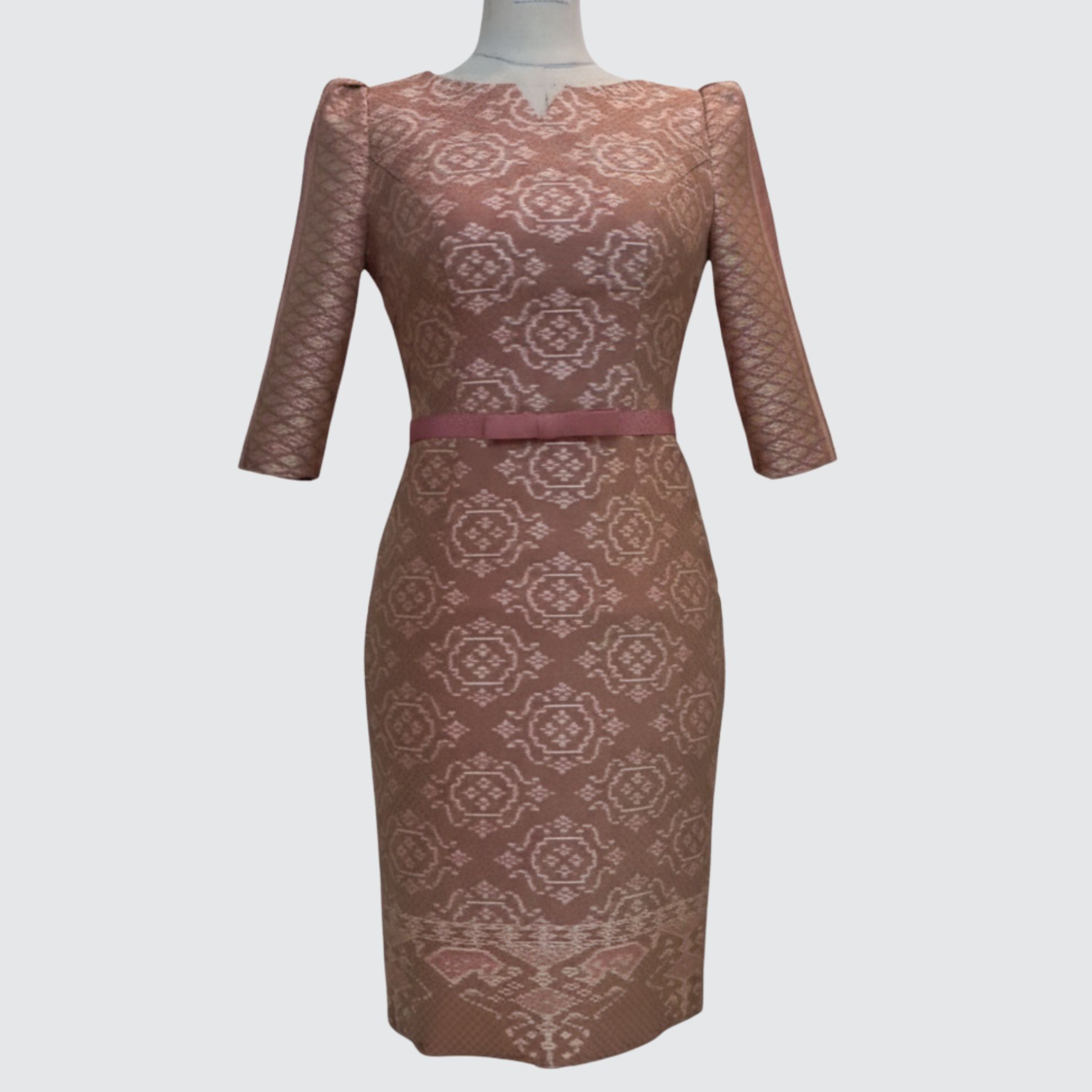 ชุดเดรส ตัดเย็บจากผ้าไหมมัดหมี่เนื้อยกดอก ผ้าไหมแท้100% | ตัดเย็บตามรูปร่าง | เลือกผ้า ส่งไซส์ได้