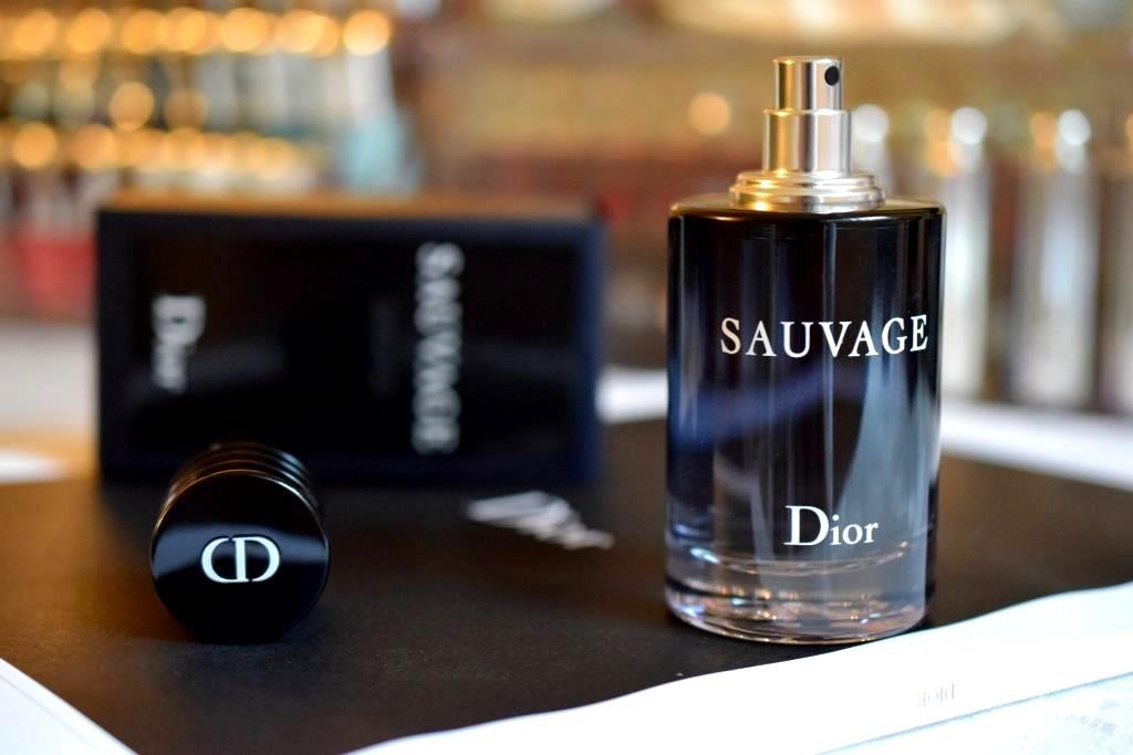 น้ำหอมแท้ Christian Dior Sauvage EDT for men 100ml กล่องซีล