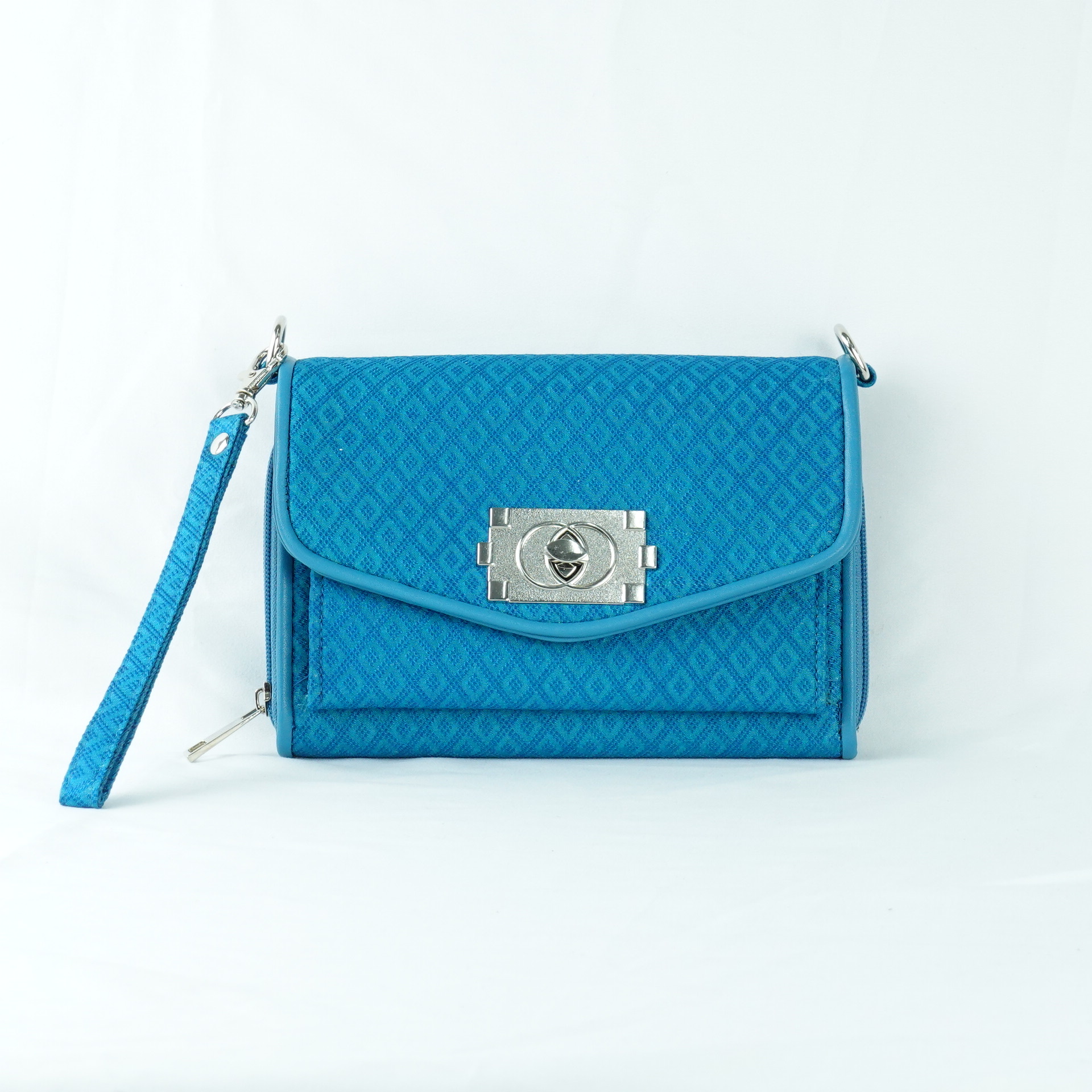 กระเป๋าถือไหมแท้ทรงคลัทช์ พร้อมสายสะพาย ขนาด 15x20ซม.สีฟ้า รหัส GO-TT-060568167