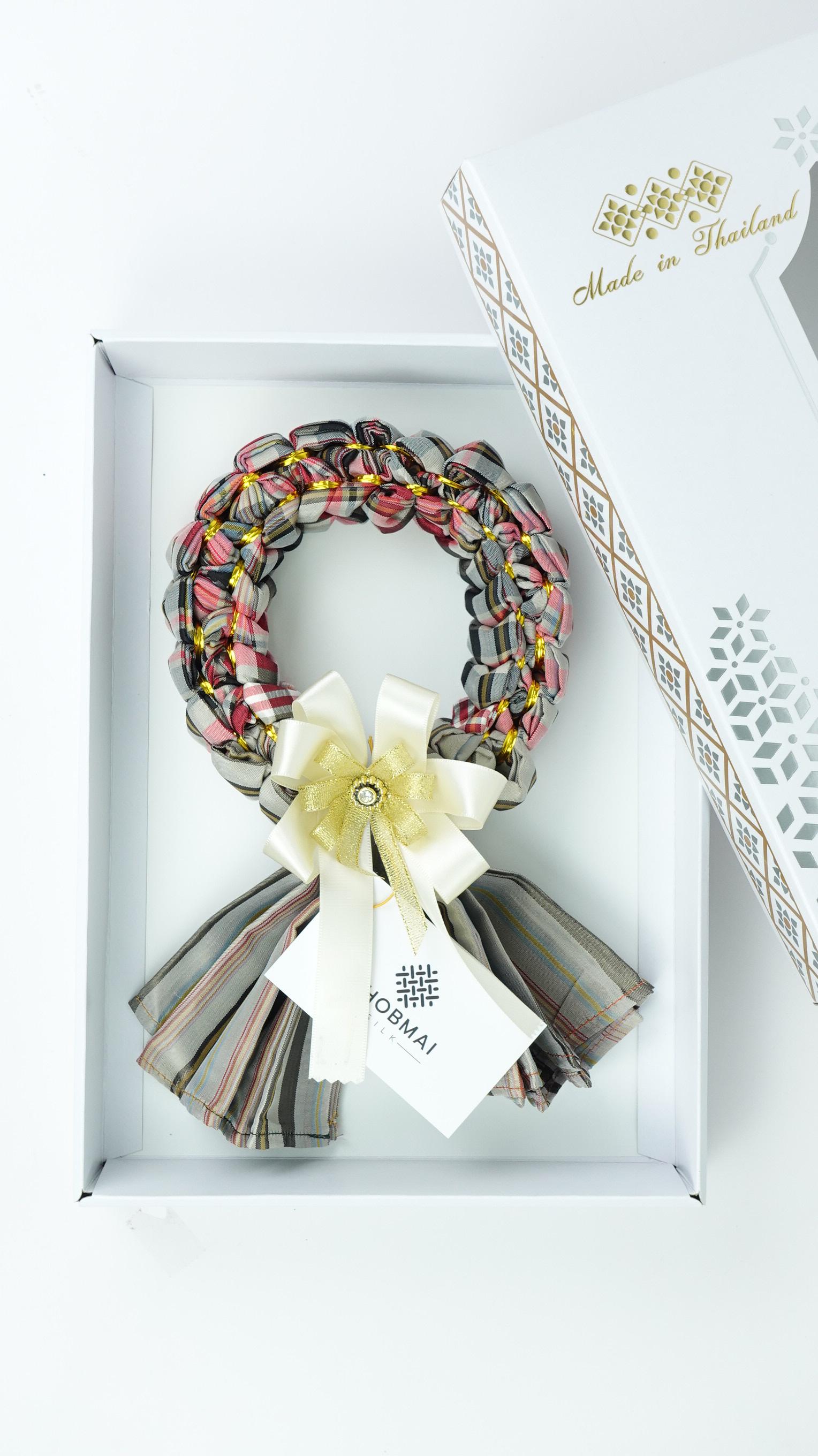 เซ็ตของขวัญ พวงมาลัย ผ้าขาวม้าไหมแท้