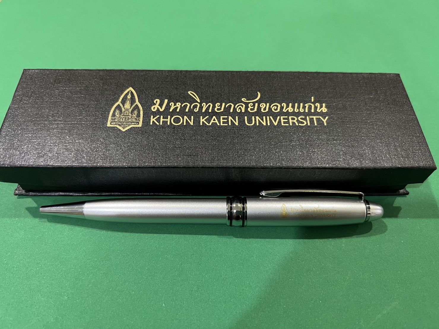 ปากกาโลหะตรา มข