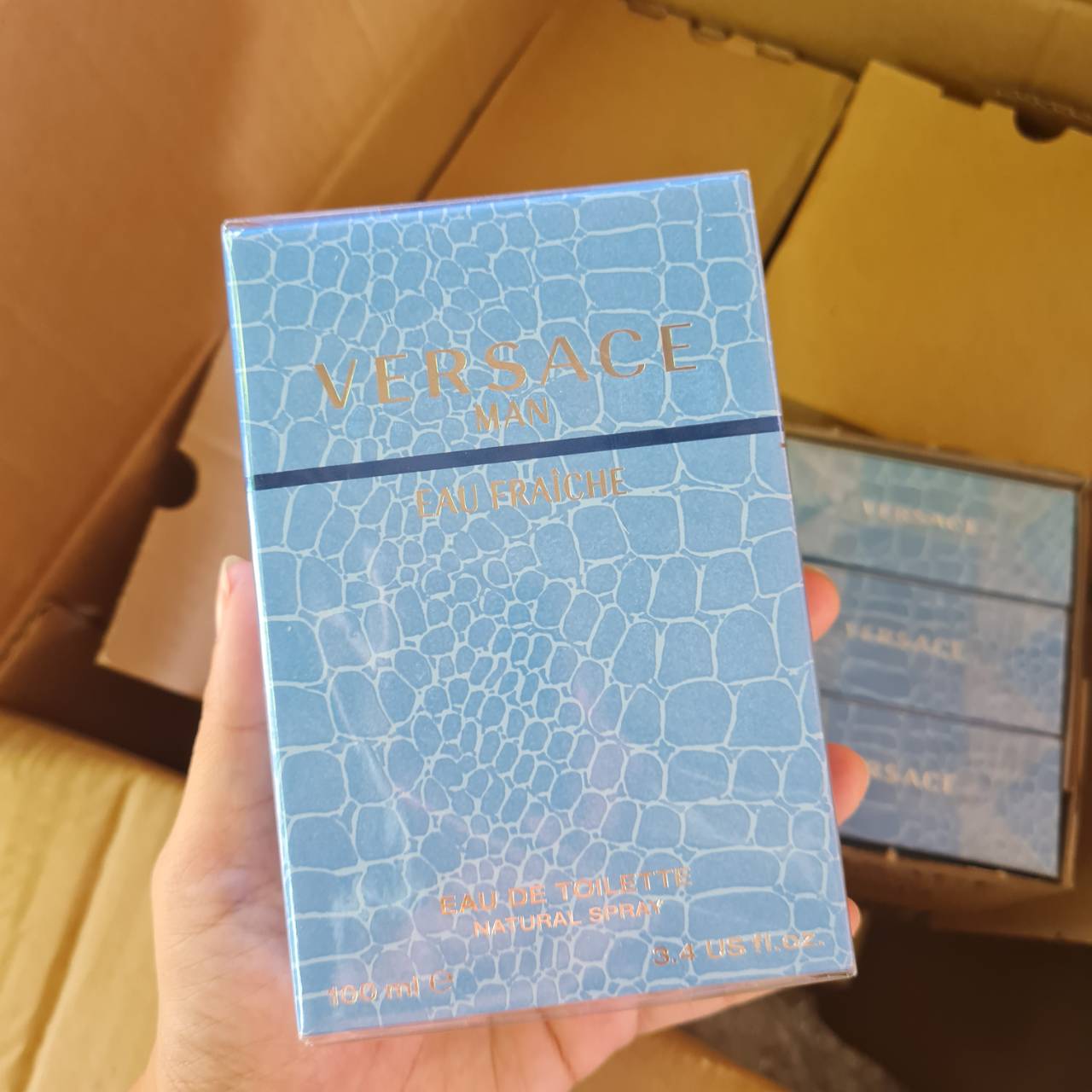 น้ำหอมแท้ Versace Man Eau Fraiche EDT 100ml กล่องซีล