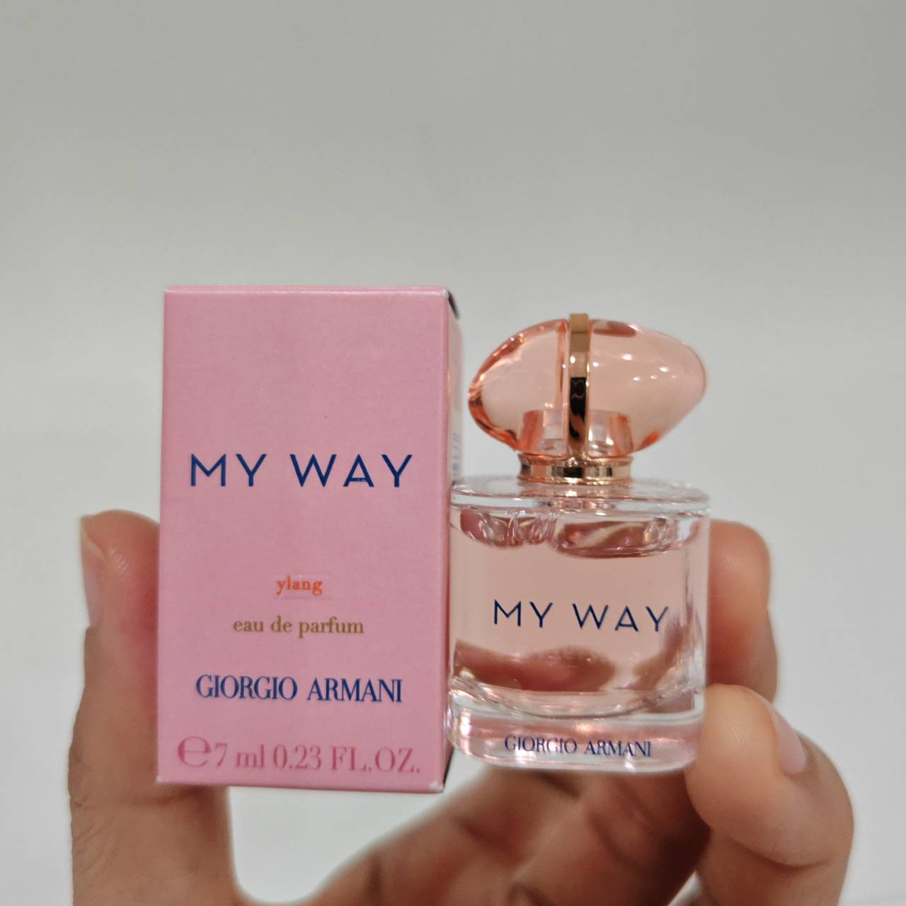 น้ำหอมจิ๋วมินิ Giorgio Armani My Way Ylang EDP 7ml แบบแต้มมีกล่อง ( Mini Perfume น้ำหอมขนาดพกพา) น้ำหอมจิ๋วมินิ ขวดน่ารัก ตั้งโชว์ก็สวย พกพาก็สะดวก หัวแต้มตามจุดชีพจร สำเนา