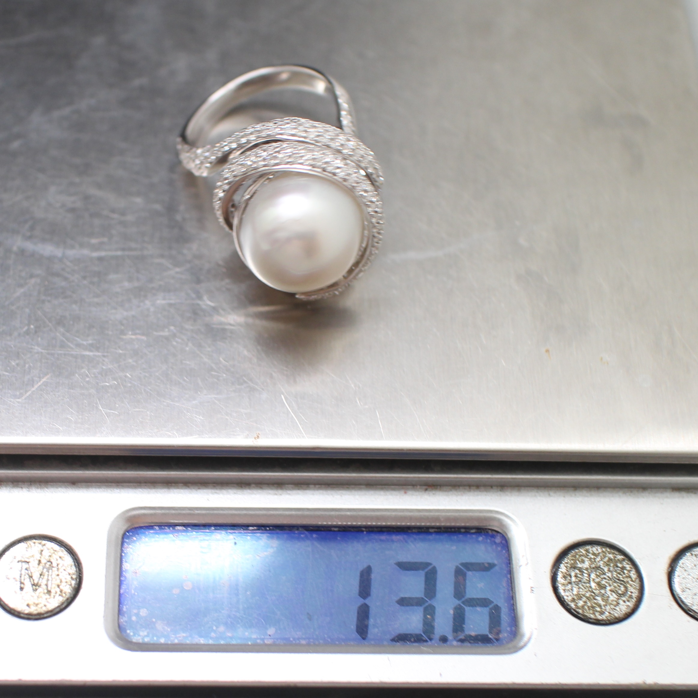 RG250204 แหวนไข่มุกล้อมเพชร เพชรแท้ 245 เม็ด 1.80 กะรัต ทองแท้ 18k ขาว นน.รวม 13 กรัม ขนาดแหวน 51 มุก 12 มิล