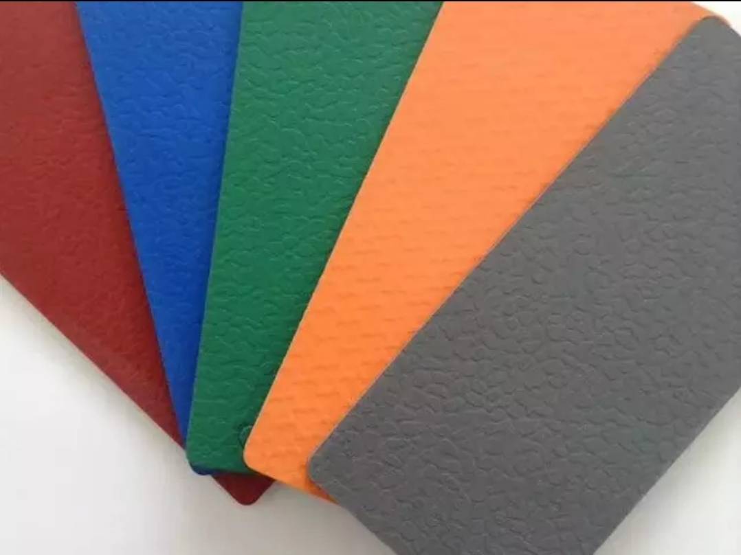 พื้นสนามกีฬาไวนิลpvc สนามแบตมินตัน สนามบาส สนามฟุตซอล