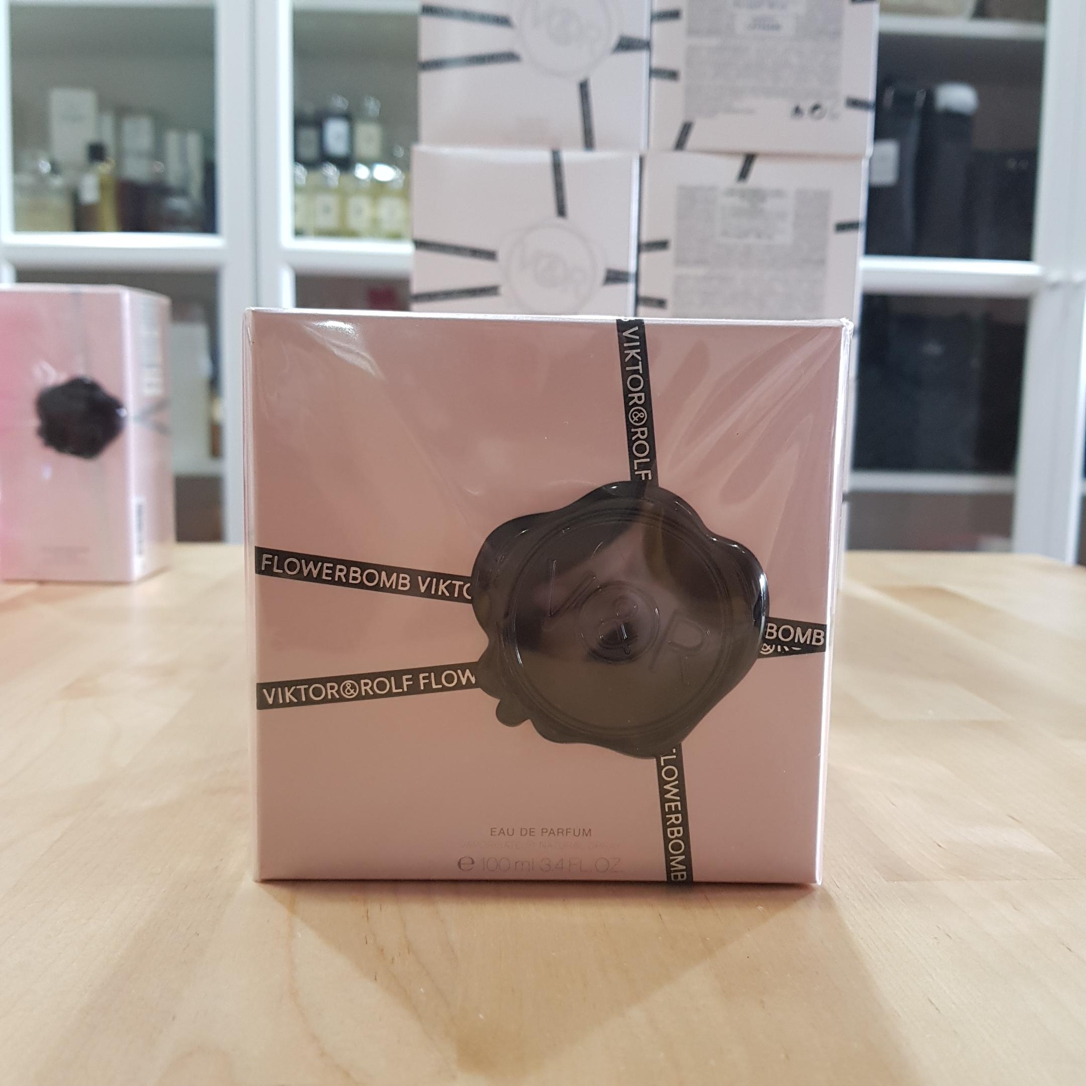 น้ำหอม VIKTOR & ROLF FLOWER BOMB EDP 100ML กล่องซีล
