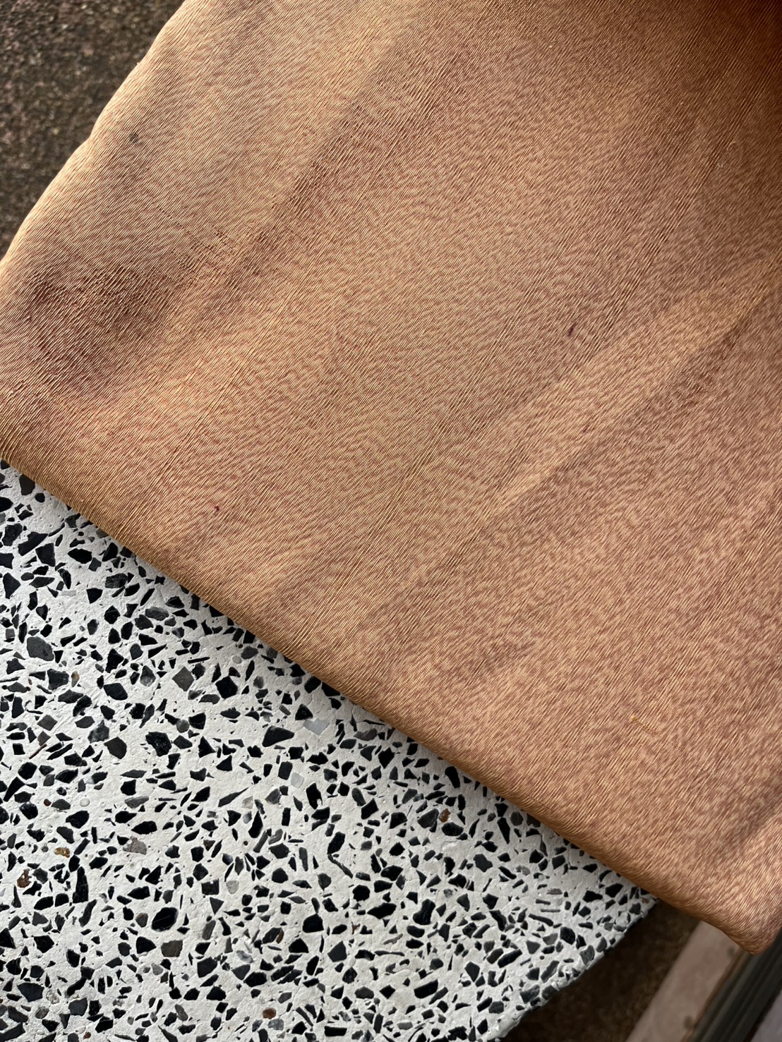 ผ้าไหมหางกระรอก ไหมบ้าน เนื้อหนา สีส้มโอรสอ่อน ตัดขายตามความยาวเมตร รหัส R1N-NY-0327684