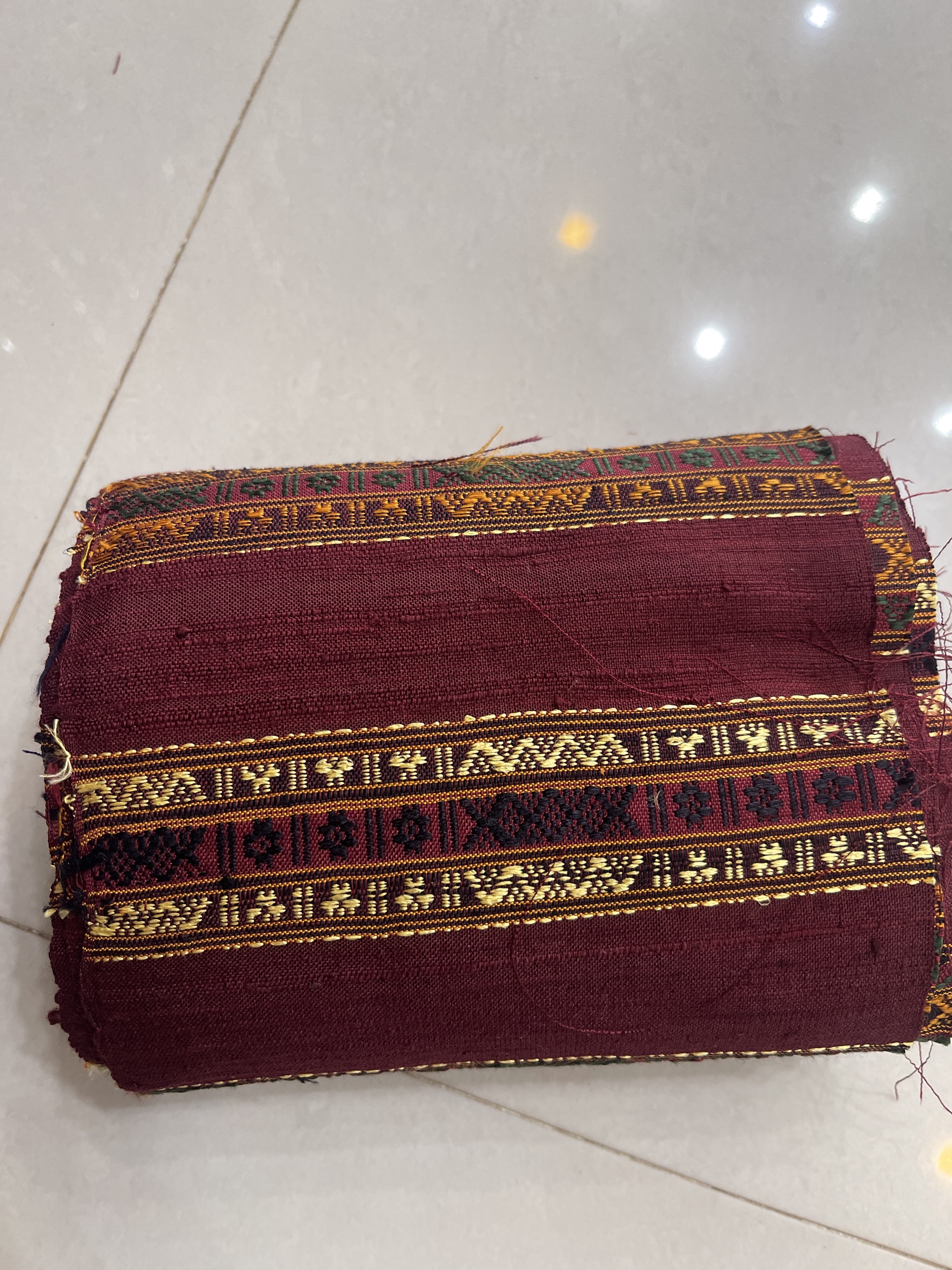 หัวซิ่นไหมแท้ สีแดง รหัส WN-BM-1014681023