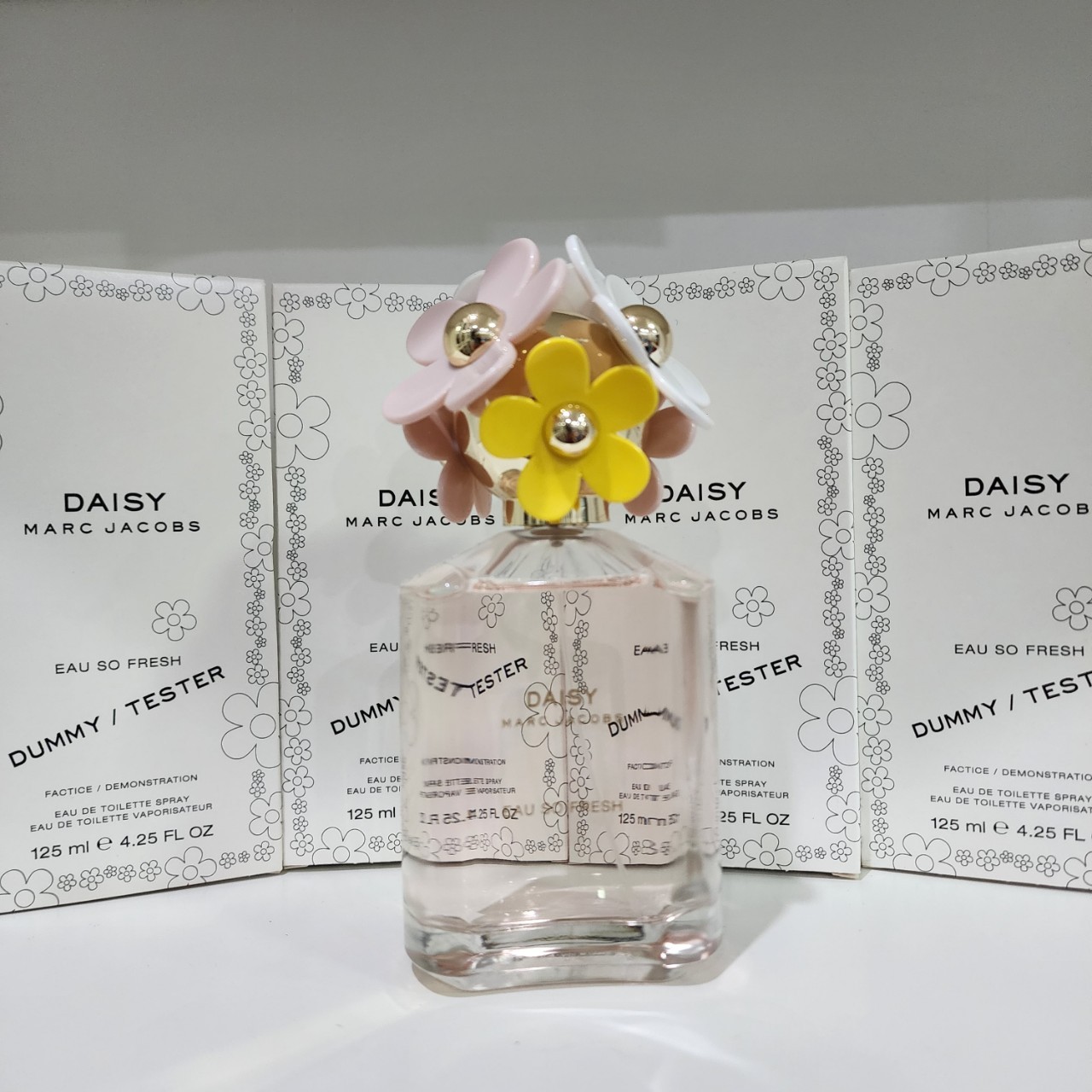 น้ำหอมแท้ Marc Jacobs Daisy Eau So Fresh 125ml กล่องเทสเตอร์