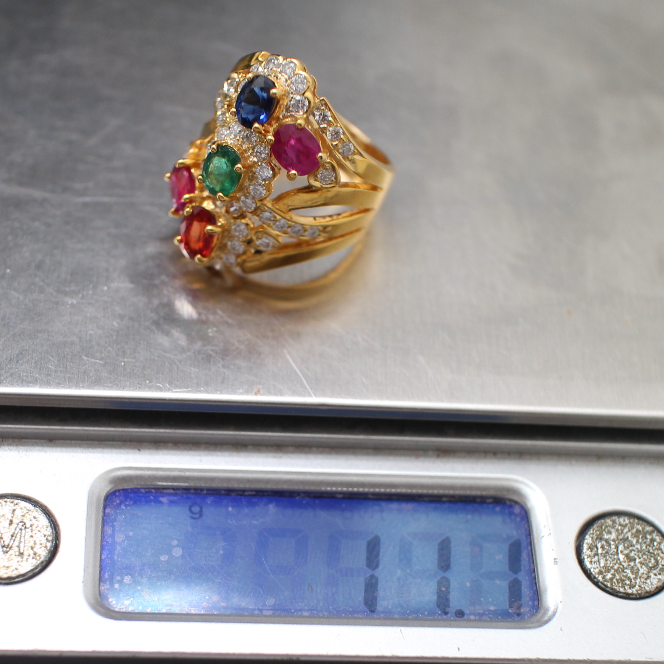 RG250208 แหวนพลอยหลากสีล้อมเพชร เพชรแท้ 0.81 กะรัต ทองแท้ 90% นน.รวม 11.1 กรัม ขนาดแหวน 51.5 พลอยสวยทุกเม็ด