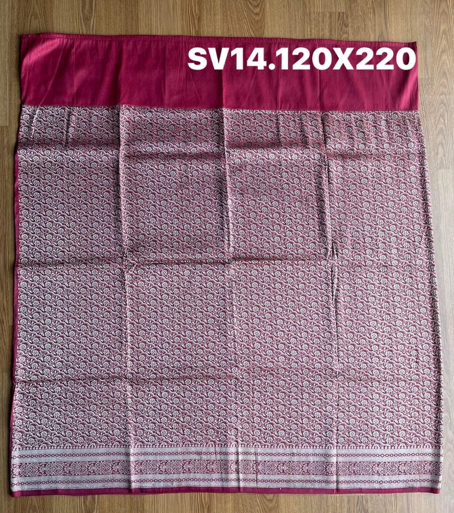 ซิ่น ผ้าปาโตล่ายกเงิน เส้นยืนไหมแท้ ขนาด 120x220ซม พื้นสีแดง รหัส N9-SIL05226611