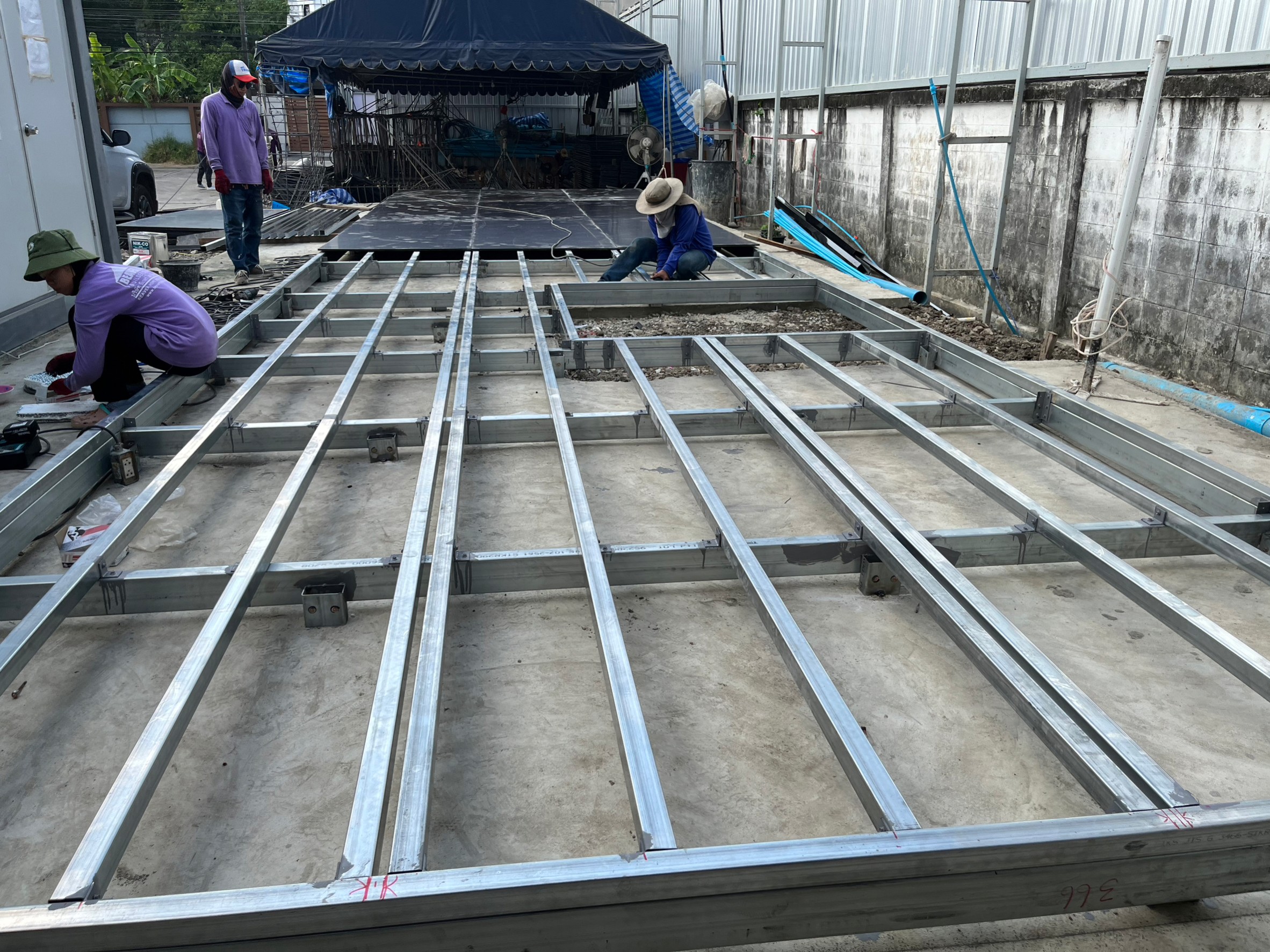 ออฟฟิศสำเร็จรูป ไซต์ออฟฟิศ ขนาด 3.60x14.56 เมตร รามคำแหง12