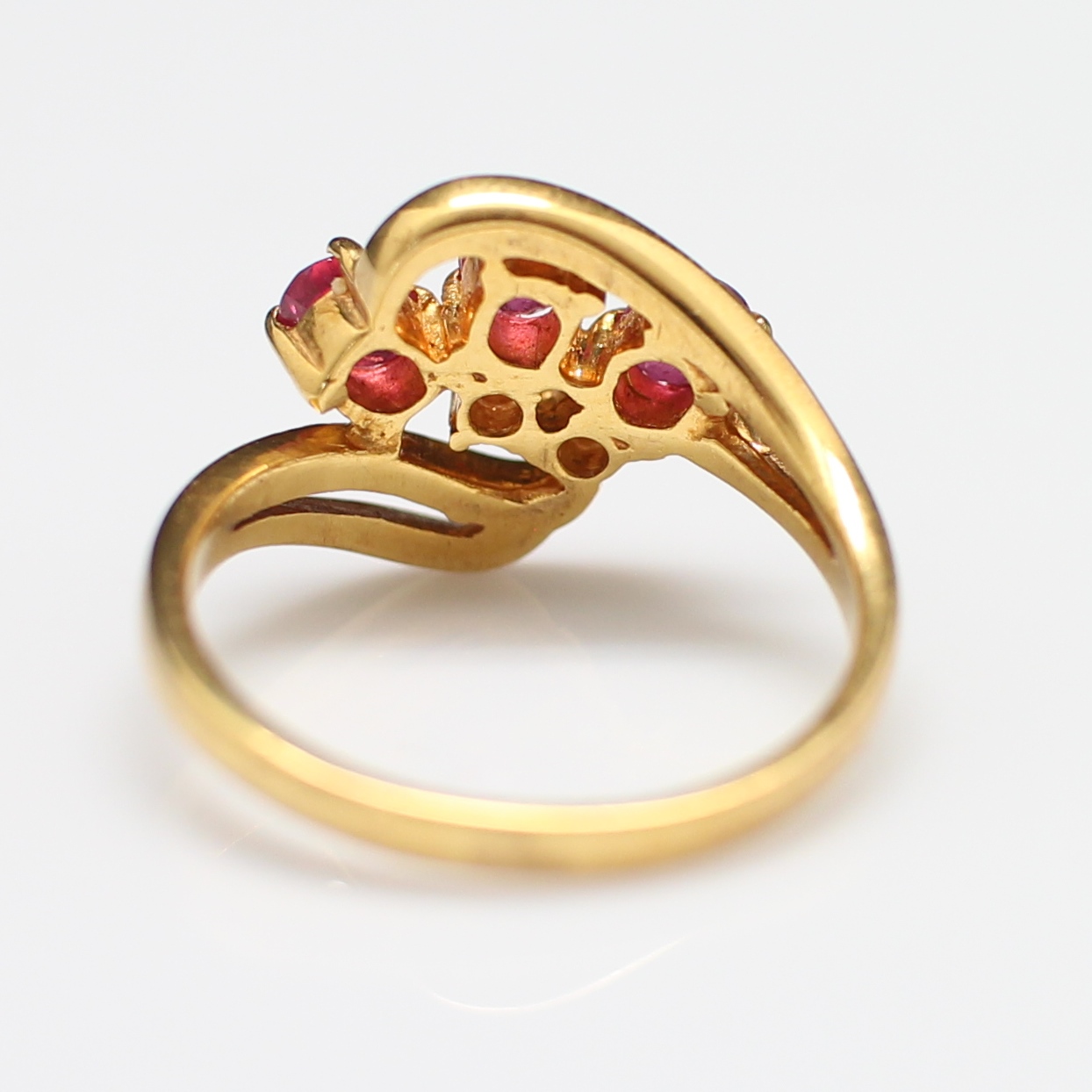 RG250114 แหวนทับทิมประดับเพชร เพชรแท้ 3 เม็ด 0.03 กะรัต ทองแท้ 90% นน. 3.5 กรัม ขนาดแหวน 49