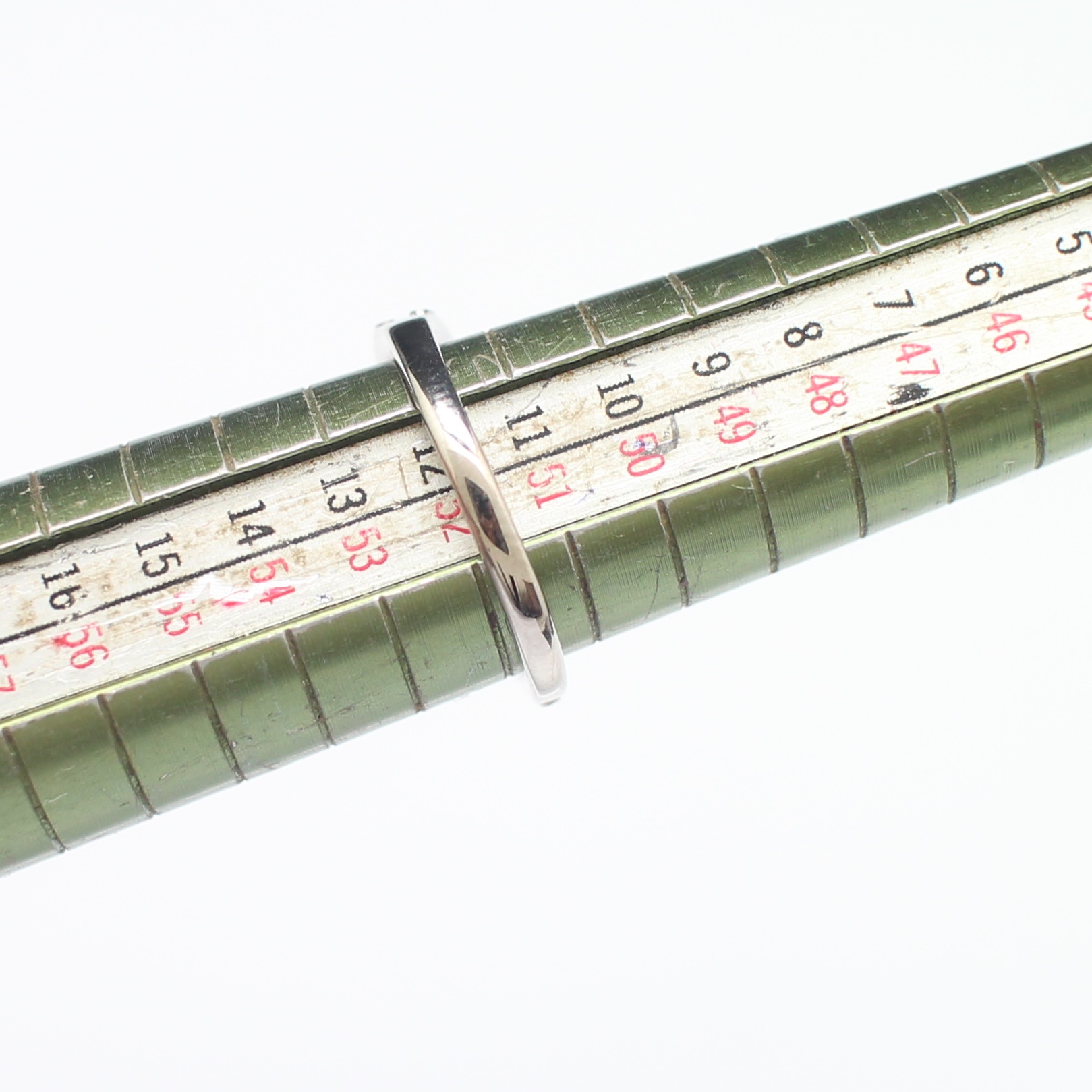 RG250269 แหวนเพชรกระจุกไขว้ Jubilee เพชรแท้ 0.71 กะรัต ทองแท้ 18k นน.รวม 4.6 กรัม ขนาดแหวน 52