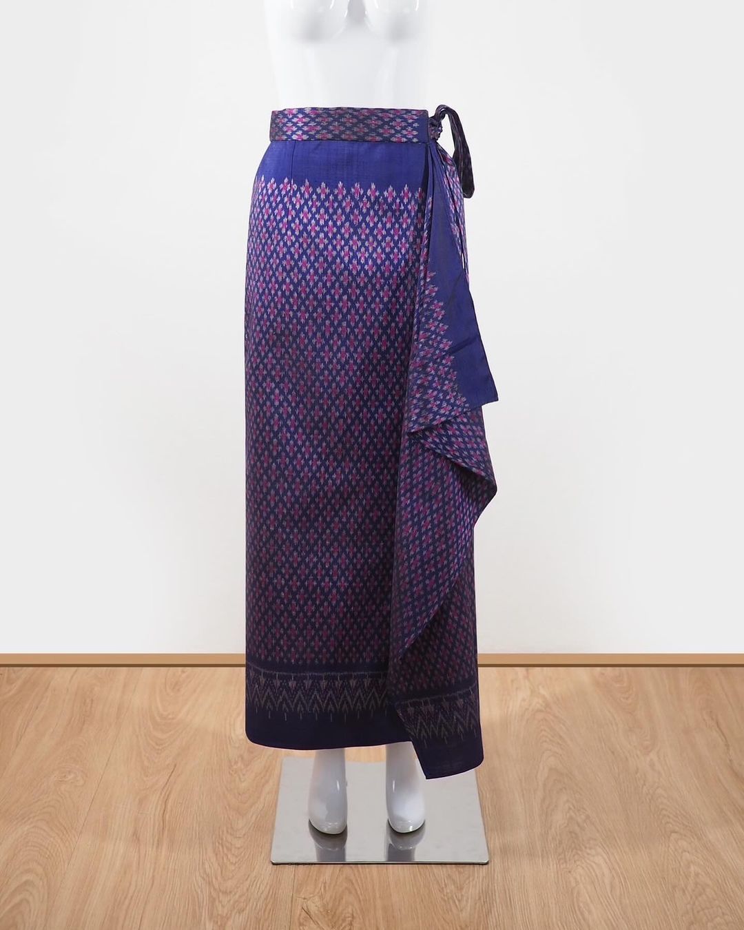 สั่งตัดเย็บกระโปรงผ้าไหม (ไม่รวมผ้า) รหัส CUT-51-111766