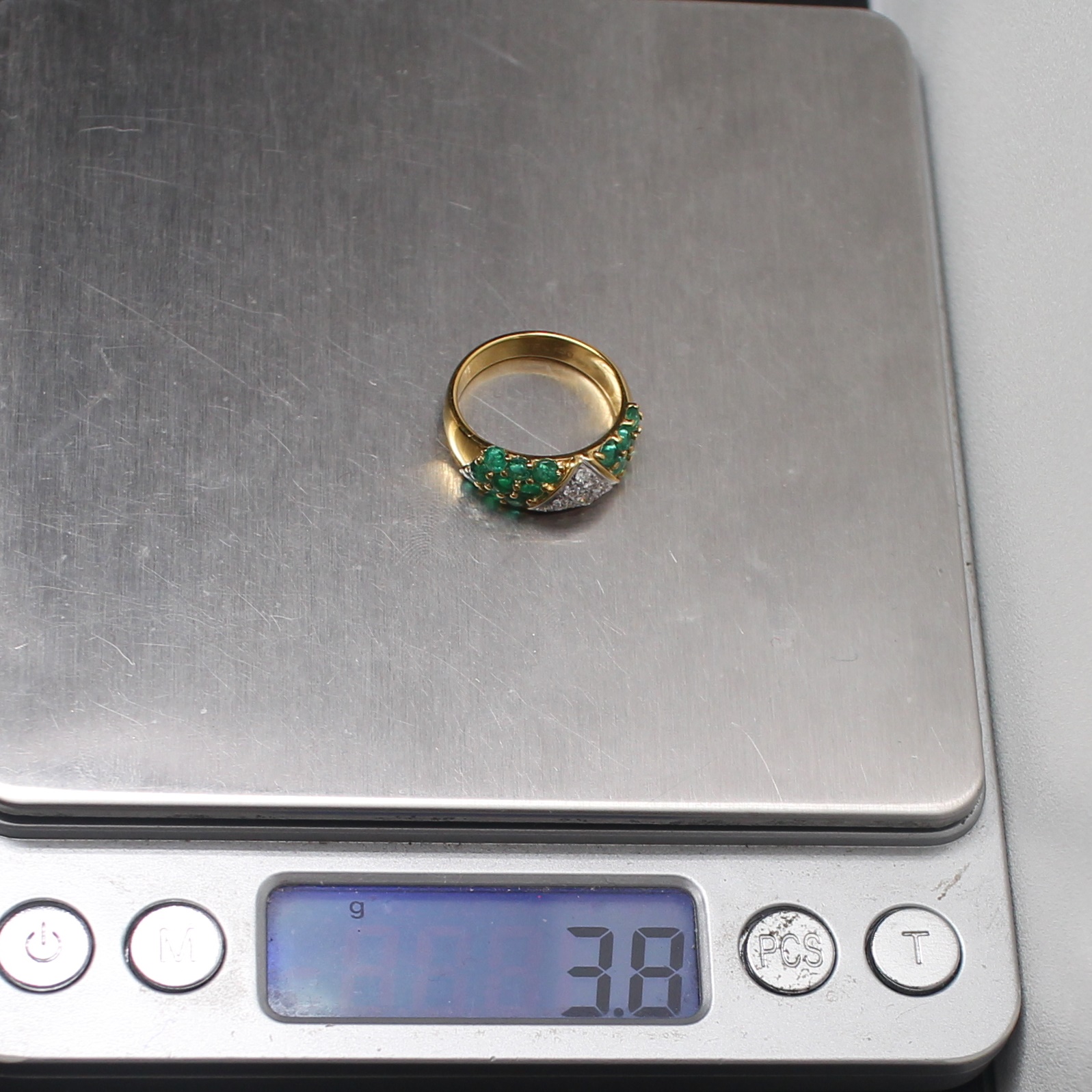 RG250022 แหวนมรกตฝังเพชร เพชรแท้ 10 เม็ด 0.15 กะรัต ทองแท้ 90% นน. 3.8 กรัม Size 52