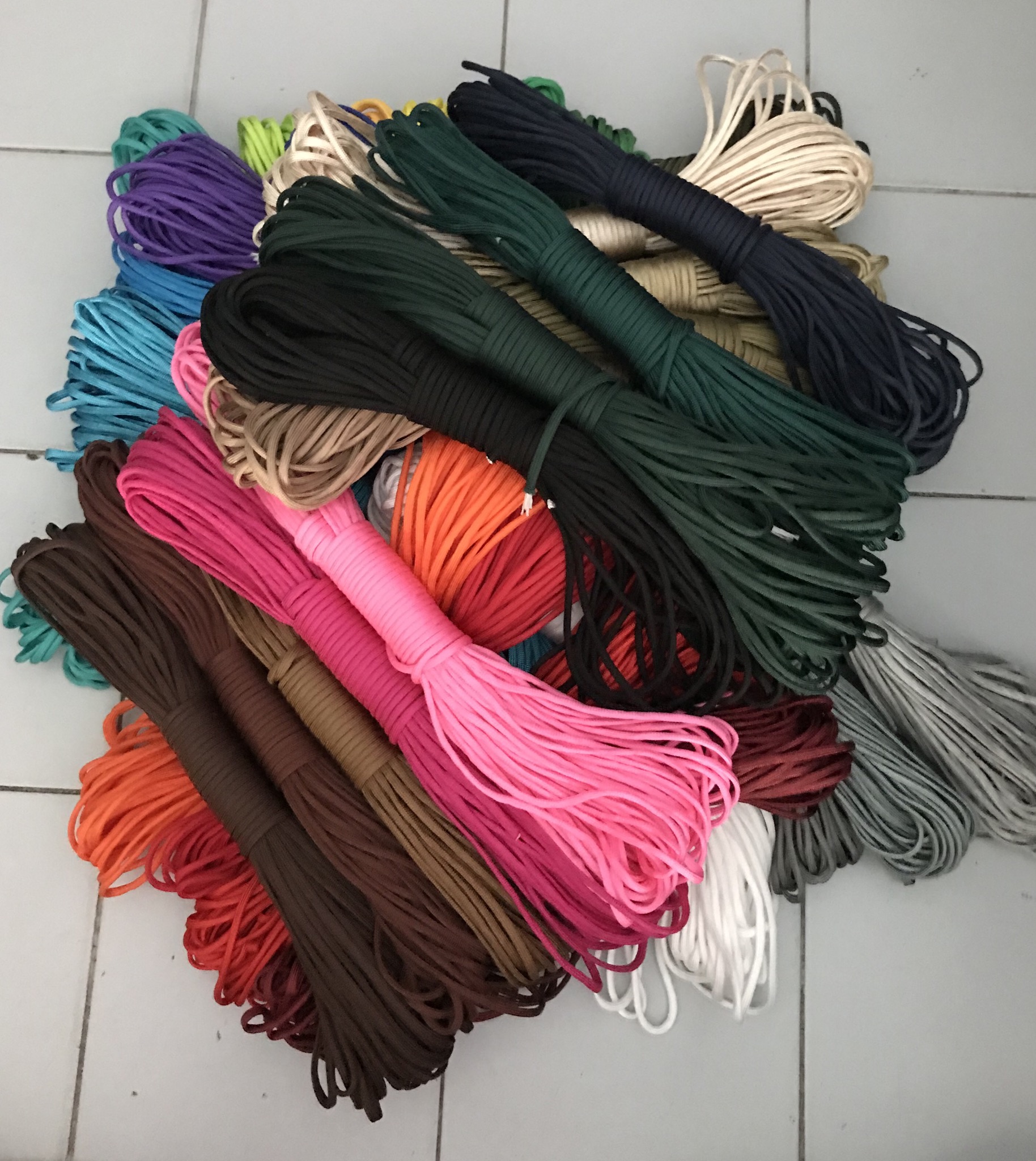 เชือก paracord 550 : solid colors ( 4mm. )