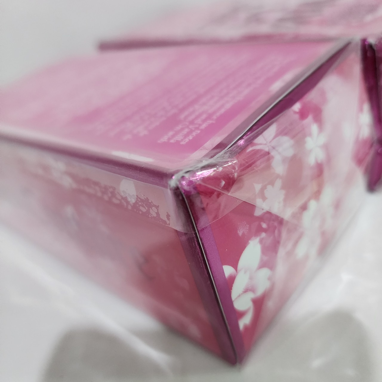 น้ำหอม Juicy Couture Viva La Juicy Petals Please 100ml กล่องซีล กล่องบุบ