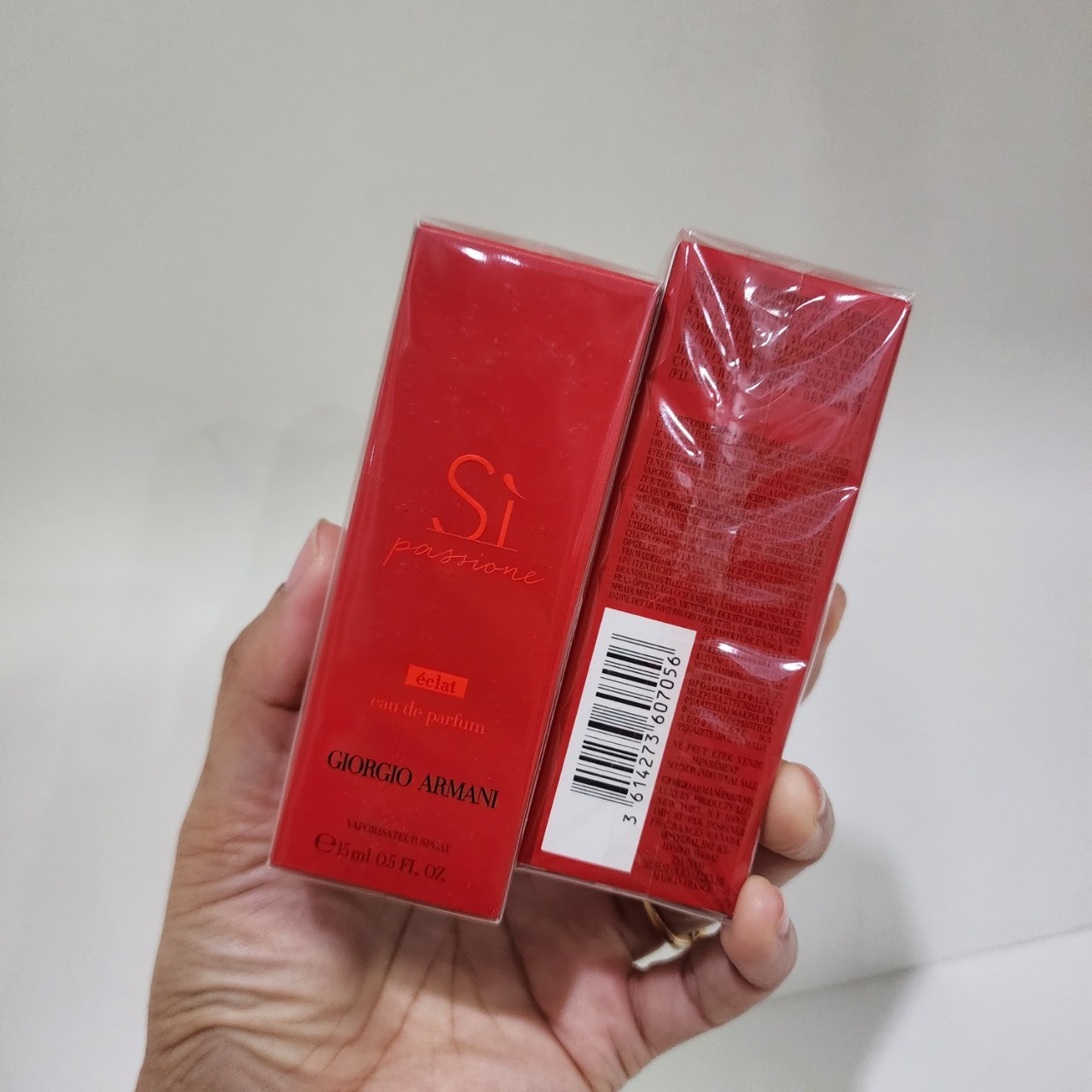 น้ำหอมจิ๋วมินิ Giorgio Armani Si Passione Eclat EDP 15ml กล่องซีล ( Mini Perfume น้ำหอมขนาดพกพา) น้ำหอมจิ๋วมินิแบบทดลองแบบสเปรย์ พกพาก็สะดวกใช้ฉีดตามจุดชีพจร