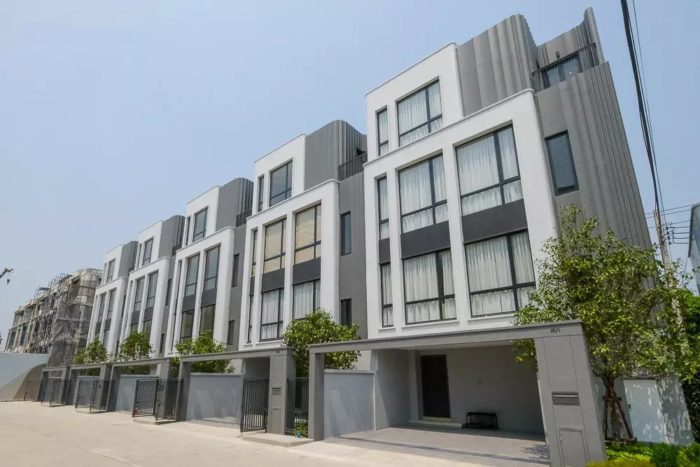 🏡 ขายบ้านราคาเท่าคอนโด “กลางสุขุมวิท” ที่ใกล้รถไฟฟ้าปุณณวิถี เดินเข้าออกได้ ไม่ต้องกลัวแผ่นดินไหว? (ทาวน์โฮม The Rev สุขุมวิท 101)