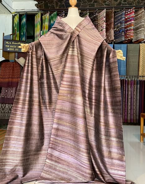 ผ้าไหมลายพิเศษ มัดหมี่สายฝน ไหมแท้ สีชมพูสลับน้ำตาล เลือกตามขนาด รหัส MMFZ-116-1023682